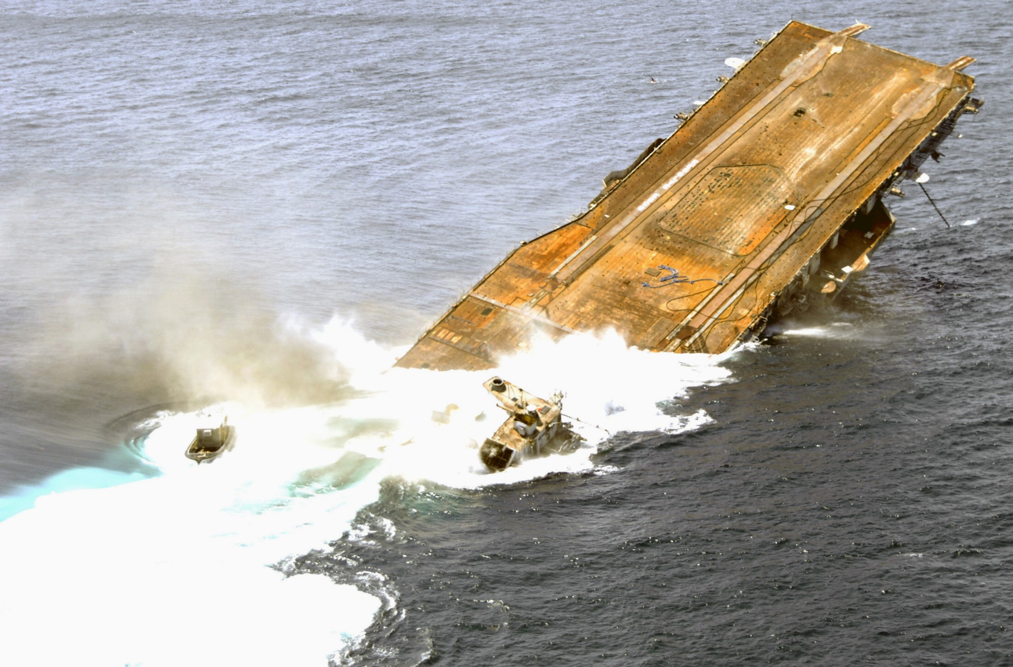 cv-34 uss oriskany essex class aircraft carrier us navy sinking artificial reef off florida 110