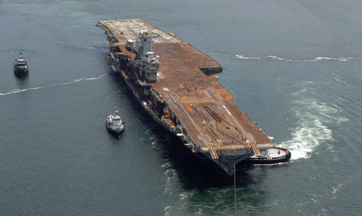 cv-34 uss oriskany essex class aircraft carrier us navy sinking artificial reef off florida 115