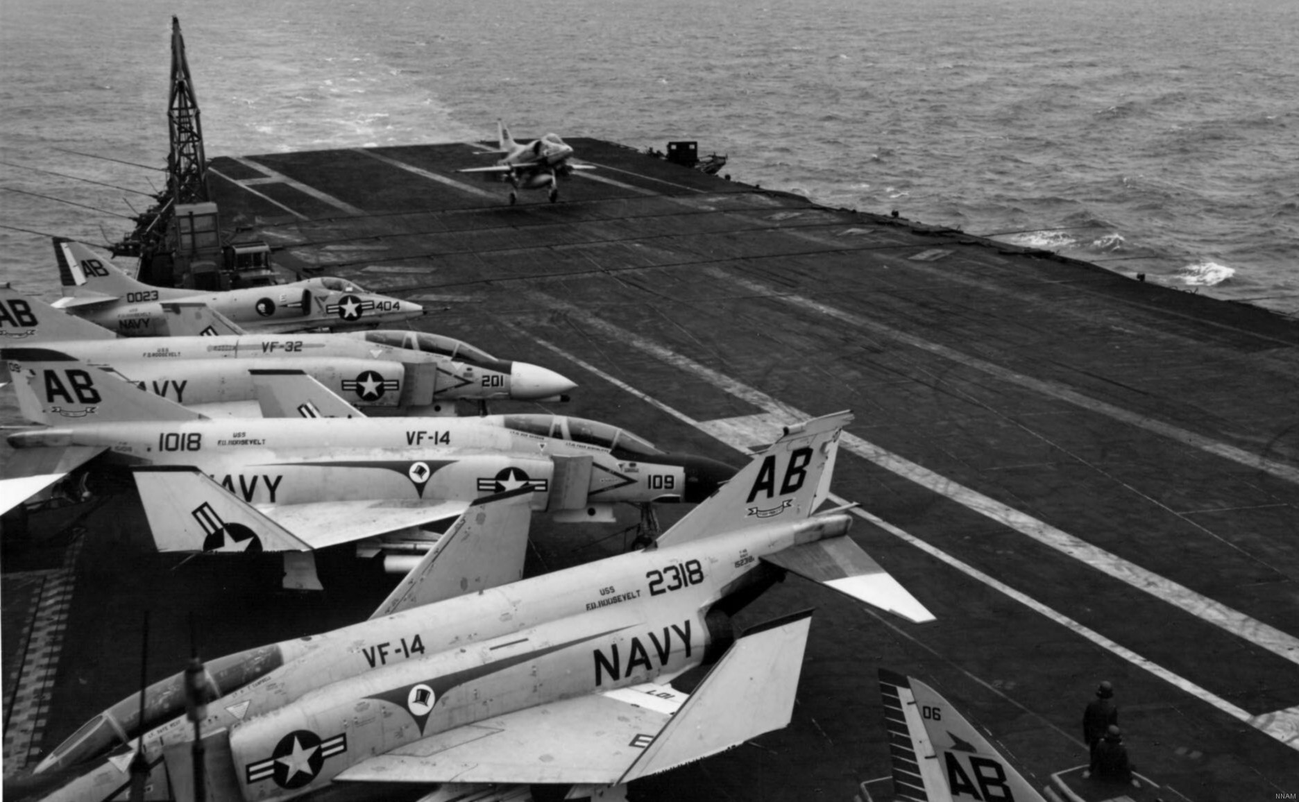 cva-42 uss franklin d. roosevelt midway class aircraft carrier air wing cvw-1 11