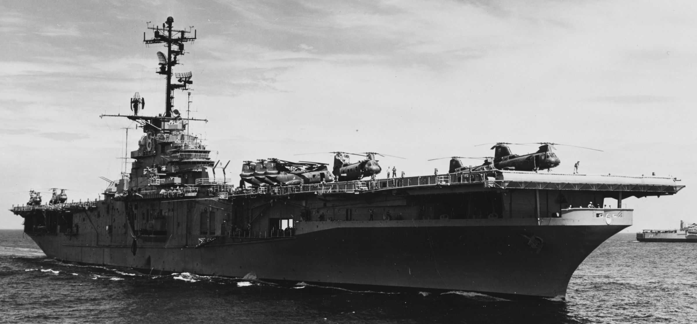 lph-8 uss valley forge amphibious assault ship landing platform helicopter us navy usmc 26 vietnam war