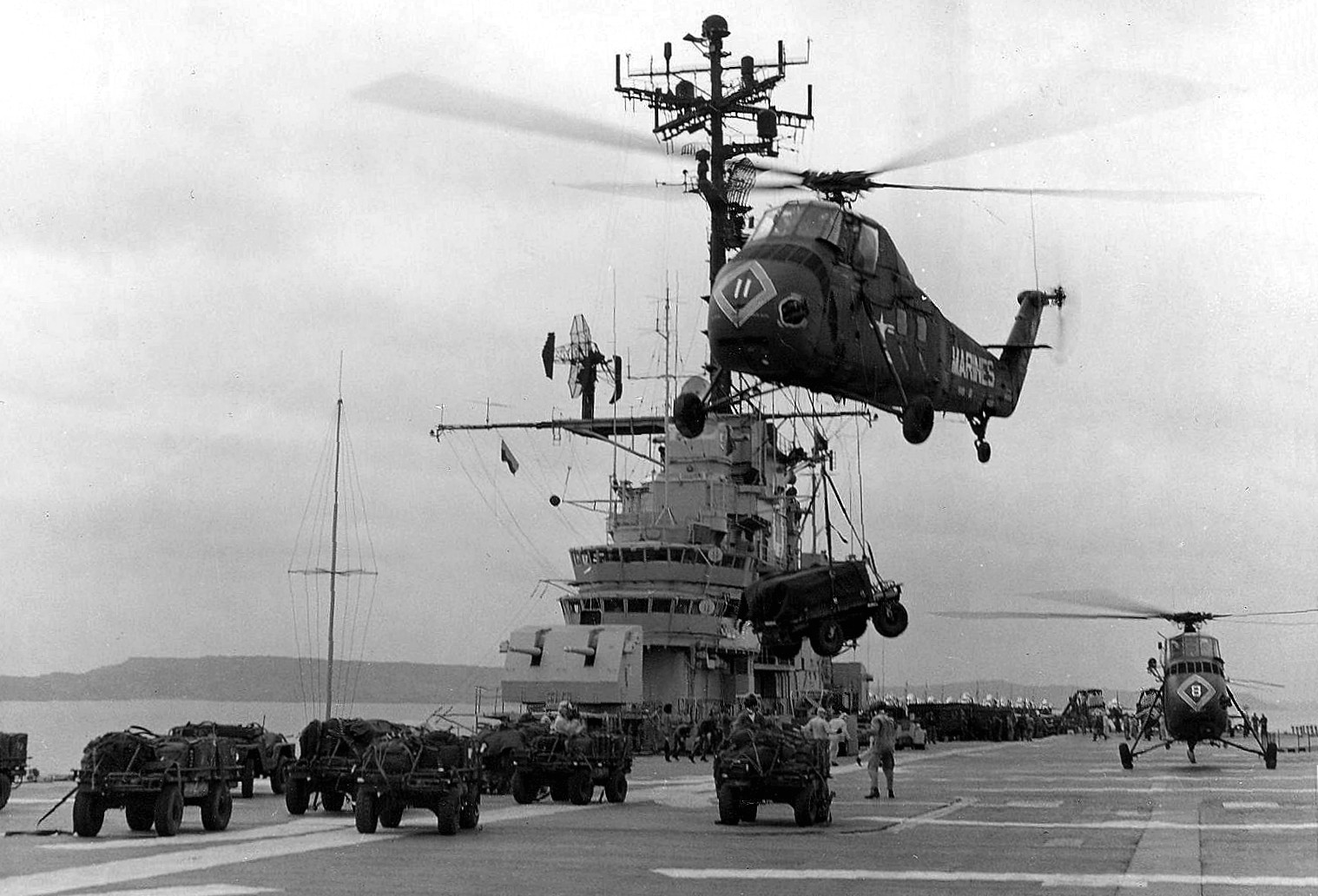 lph-8 uss valley forge amphibious assault ship landing platform helicopter us navy usmc 12