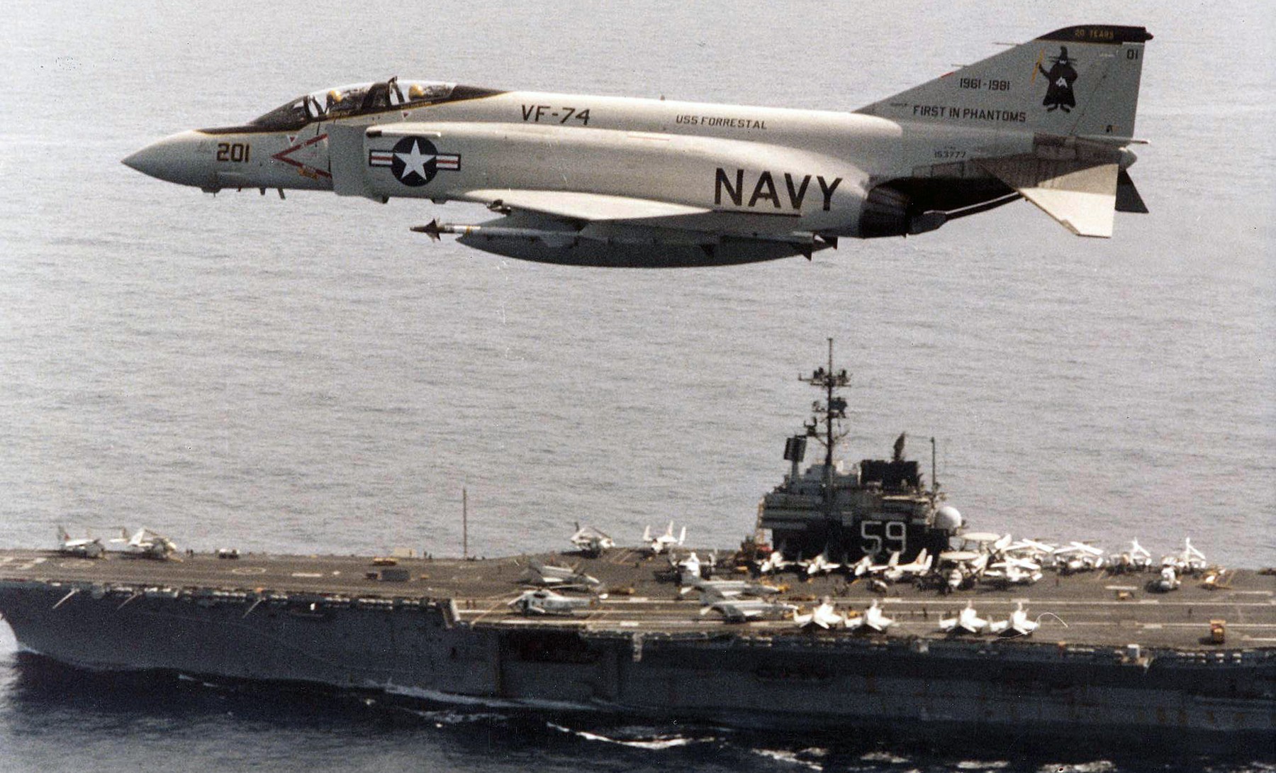 cv-59 uss forrestal aircraft carrier air wing cvw-17 us navy f-4 phantom vf-74 19