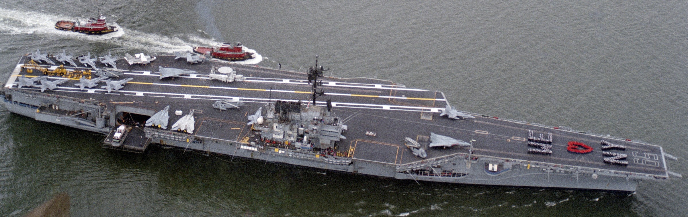 cv-59 uss forrestal aircraft carrier us navy fleet week new york 1989 97