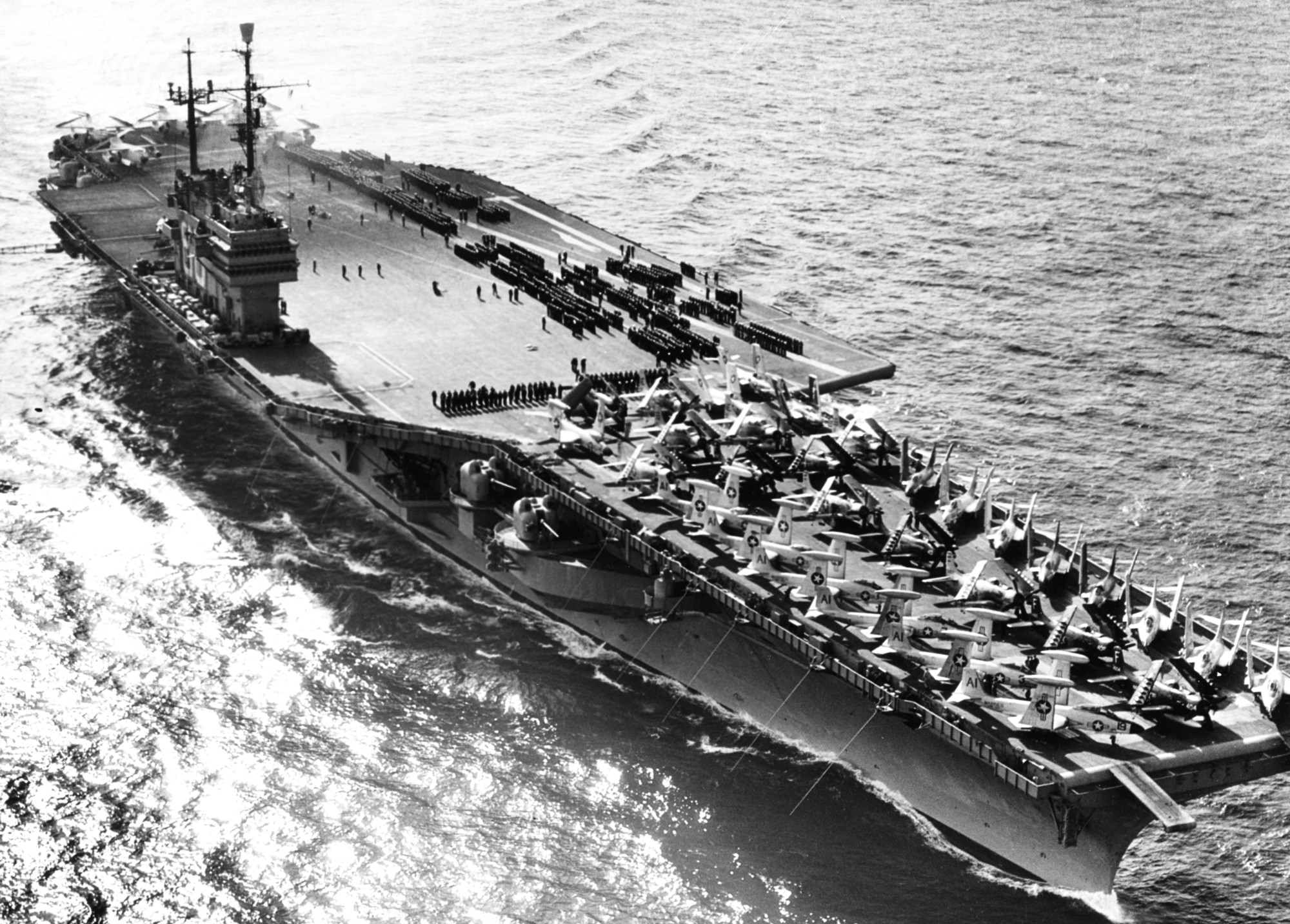 cv-60 uss saratoga forrestal class aircraft carrier air group cvg-4 us navy 18