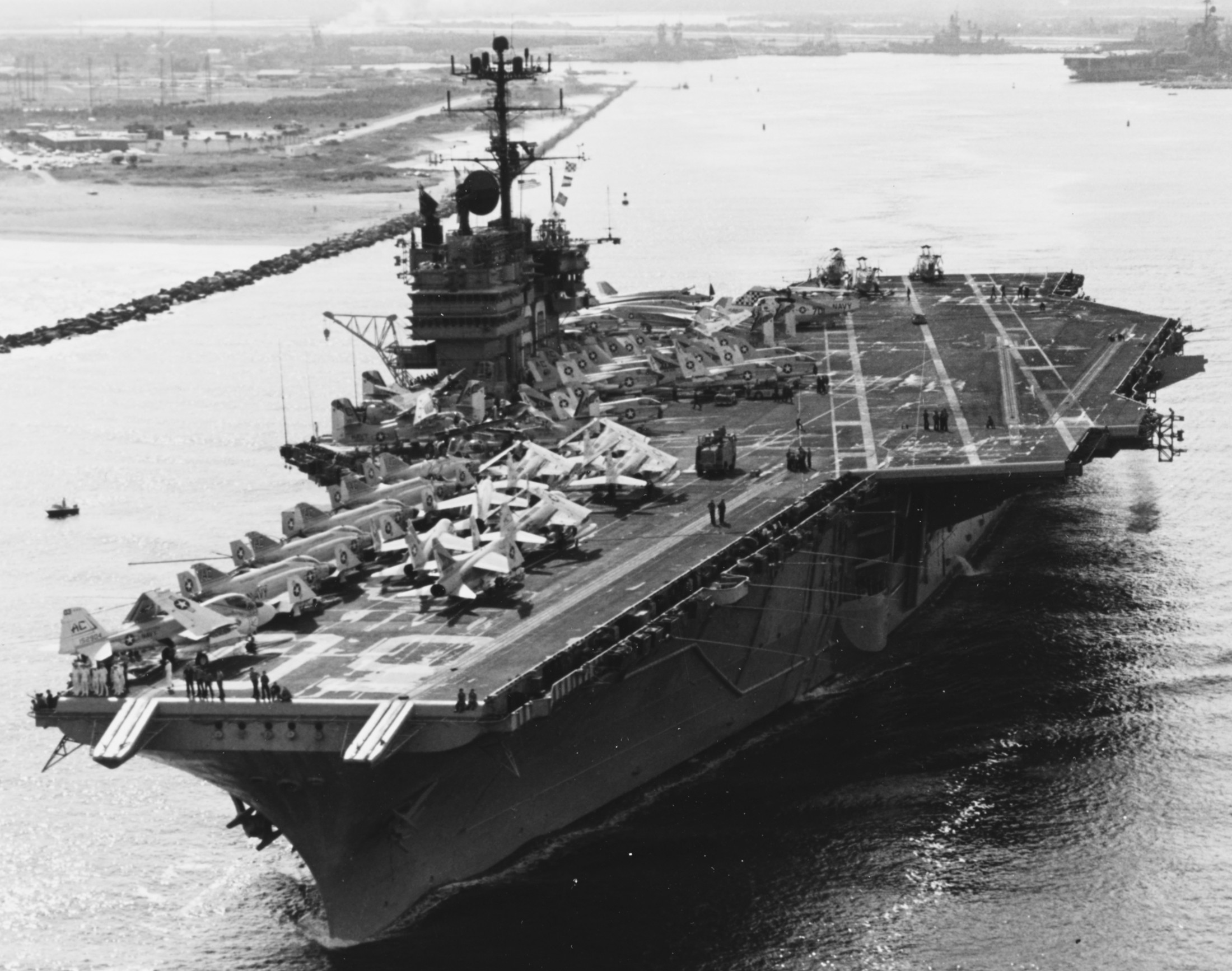 cv-60 uss saratoga forrestal class aircraft carrier air wing cvw-3 us navy mayport florida 42