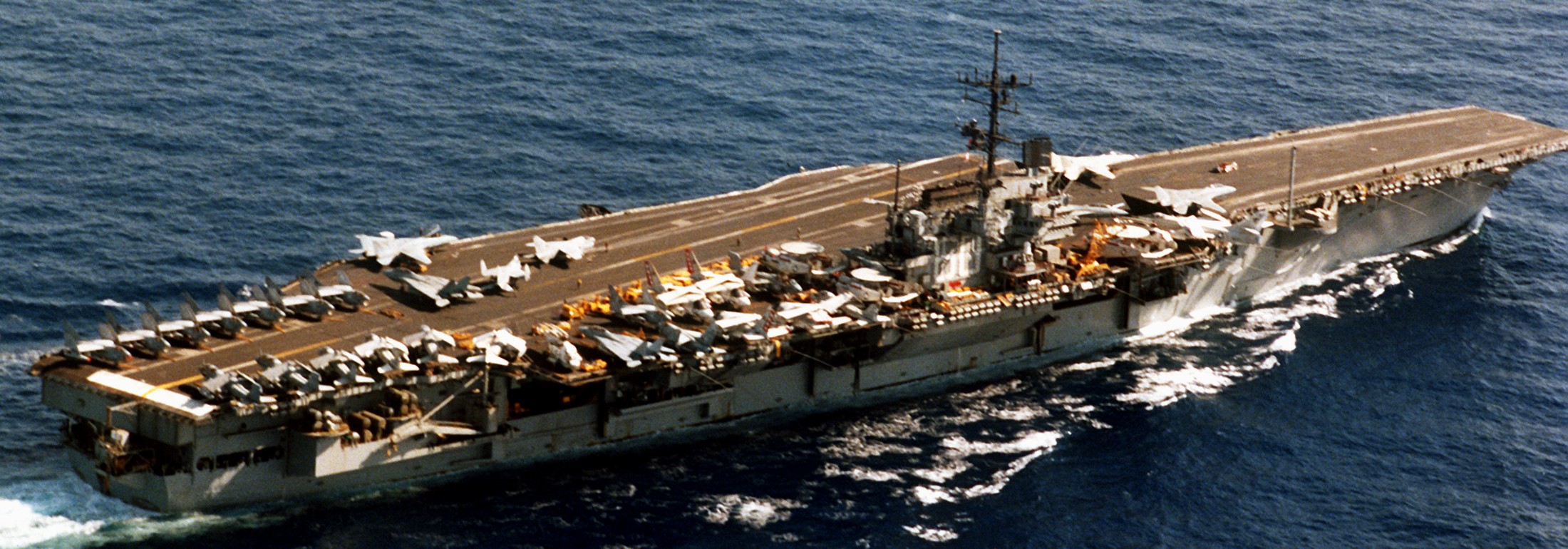 cv-60 uss saratoga forrestal class aircraft carrier air wing cvw-17 us navy 77