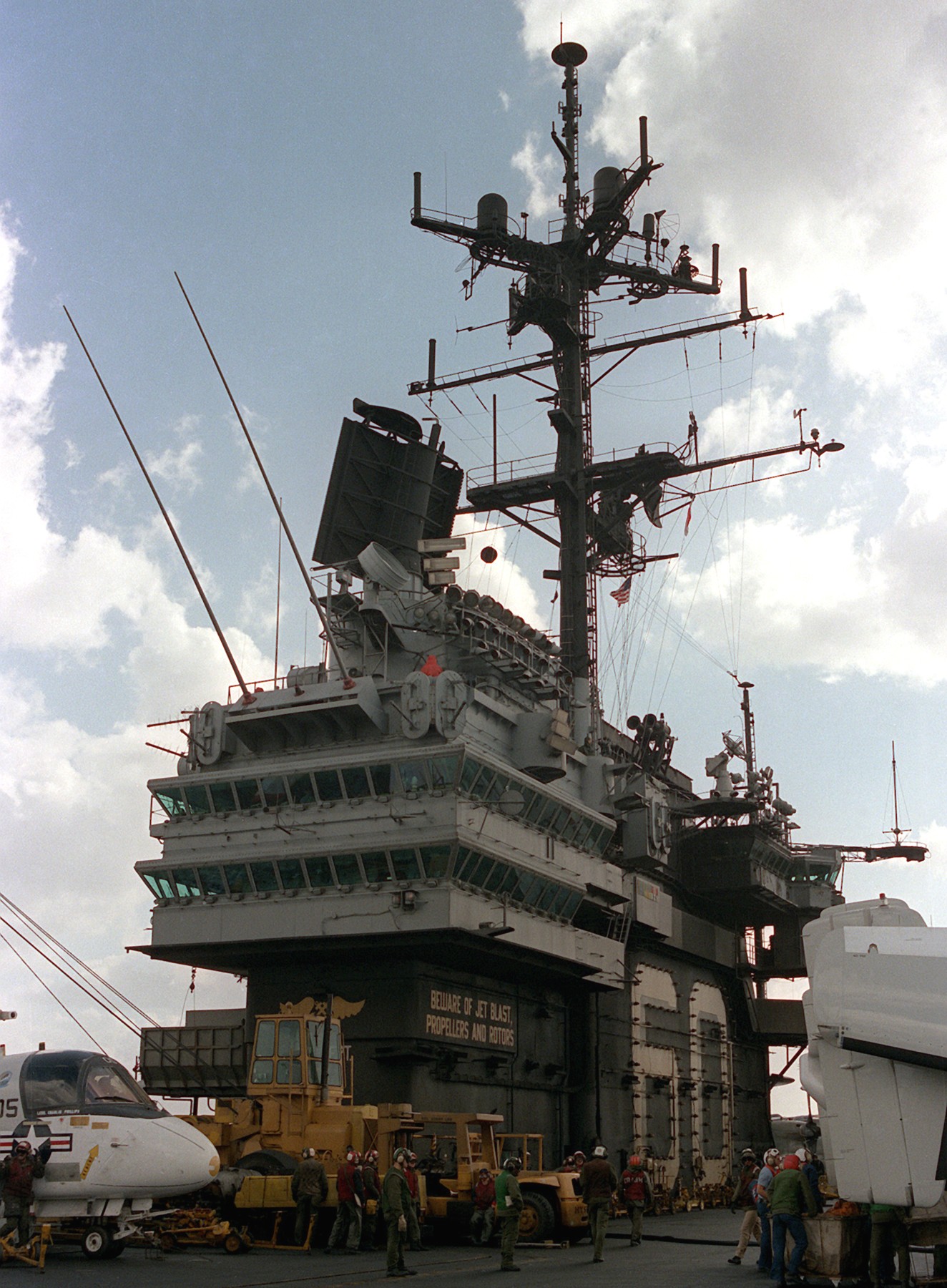 cv-60 uss saratoga forrestal class aircraft carrier air wing cvw-17 us navy 82