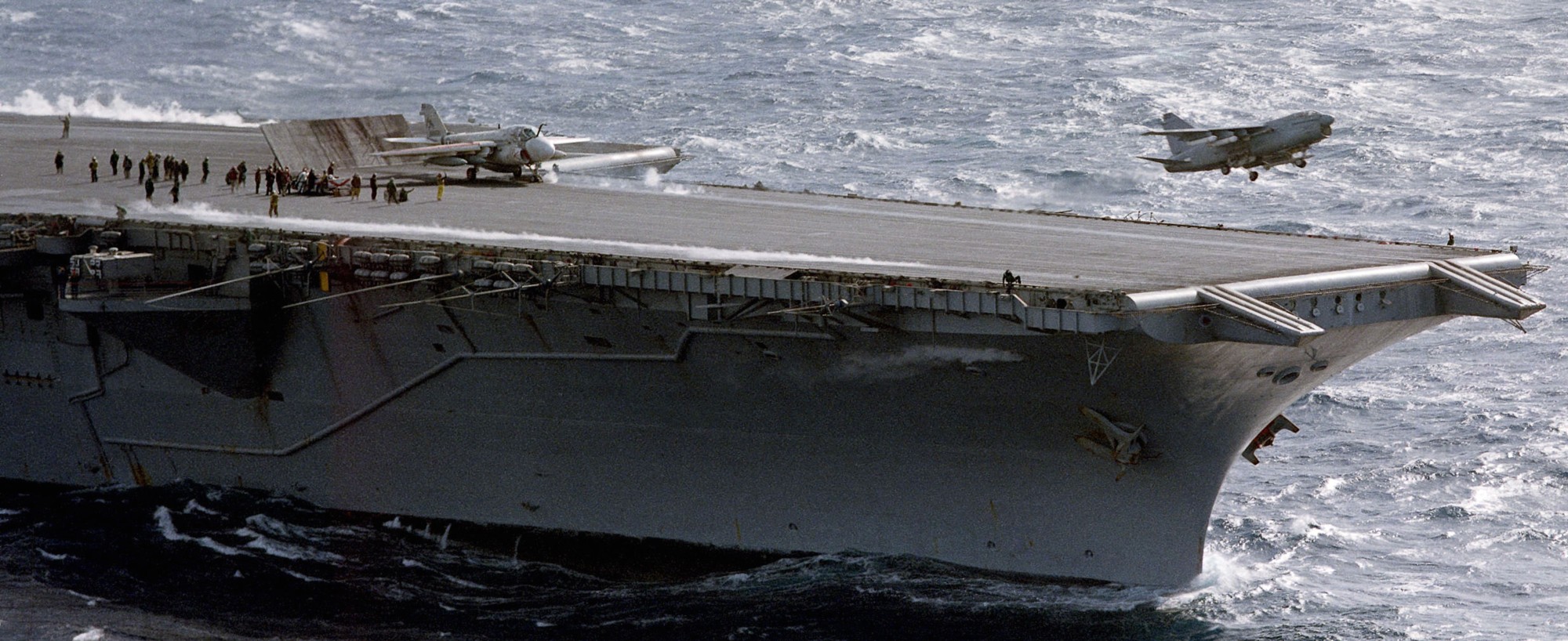 cv-60 uss saratoga forrestal class aircraft carrier air wing cvw-17 us navy a-7 corsair 85