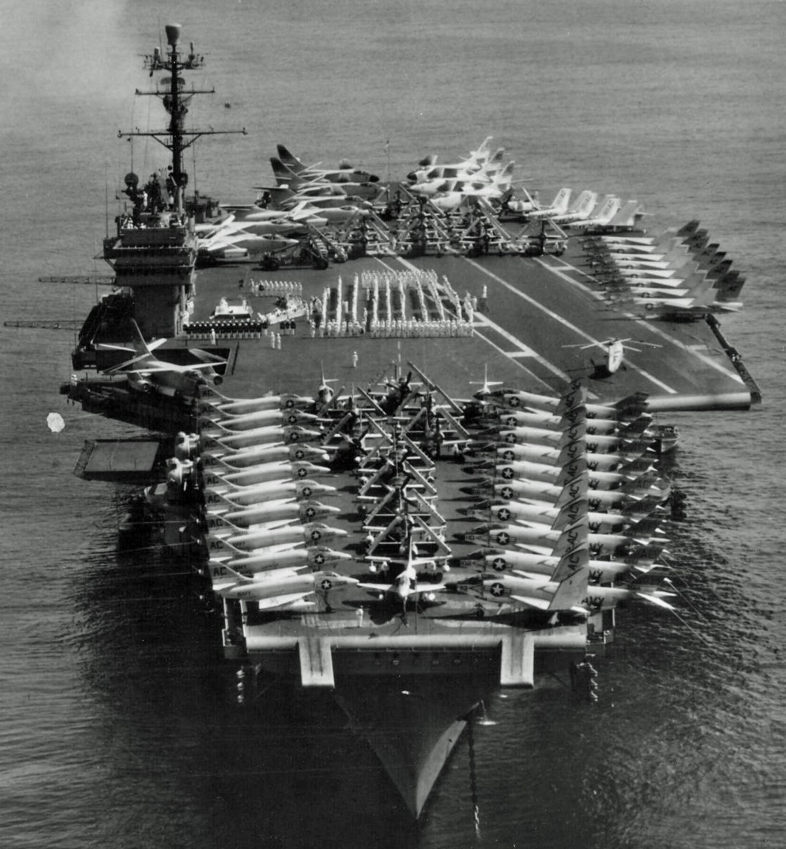 cv-60 uss saratoga forrestal class aircraft carrier air group cvg-3 us navy 157
