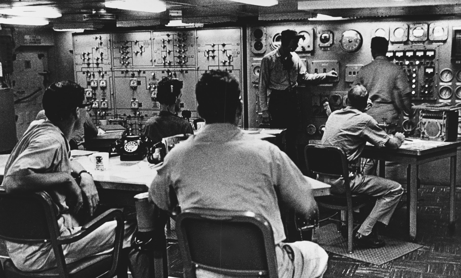 cv-61 uss ranger forrestal class aircraft carrier us navy engine control room 23