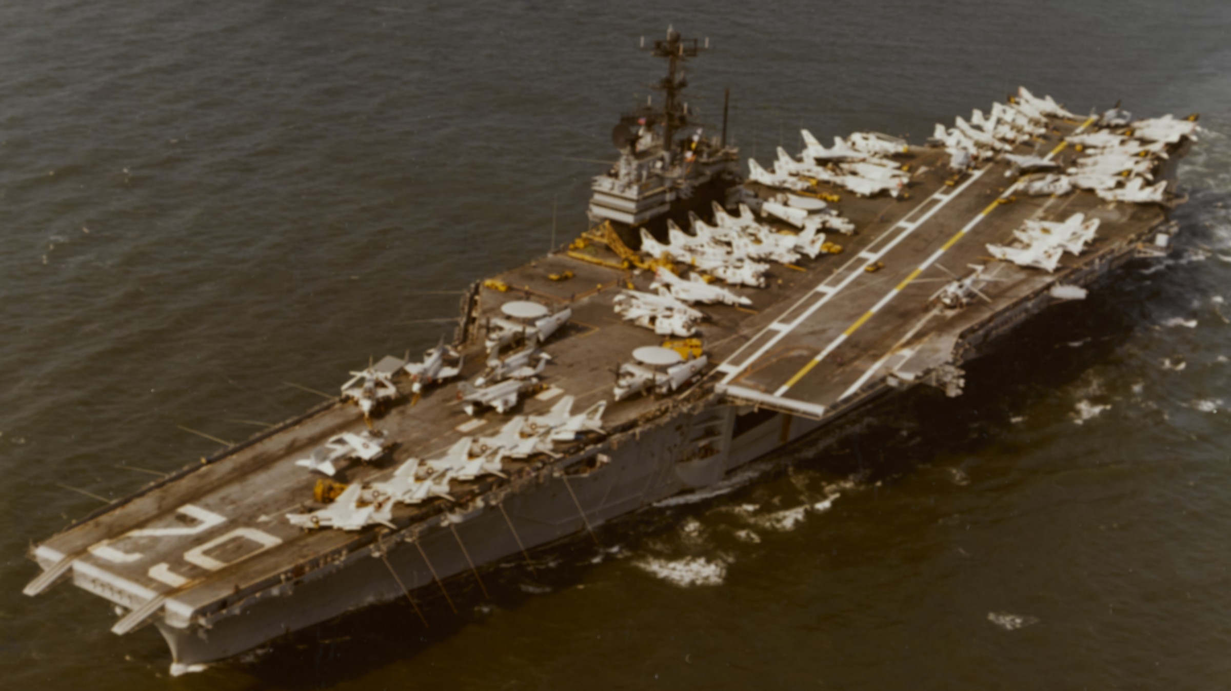 forrestal class aircraft carrier us navy cv-62 uss independence 19cl