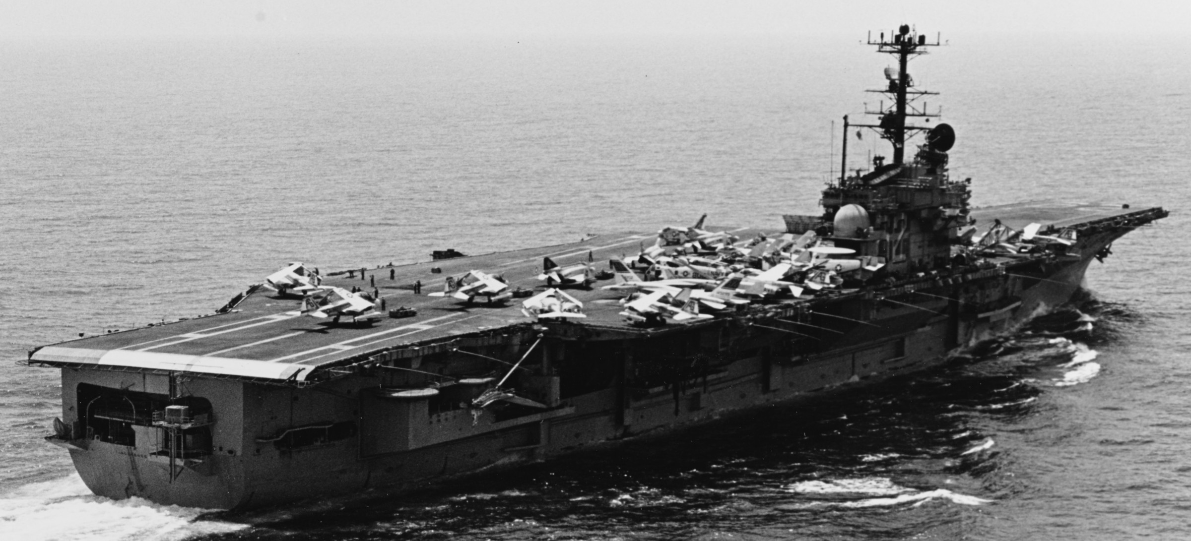 uss independence cv-62 forrestal class aircraft carrier air wing cvw-7 27