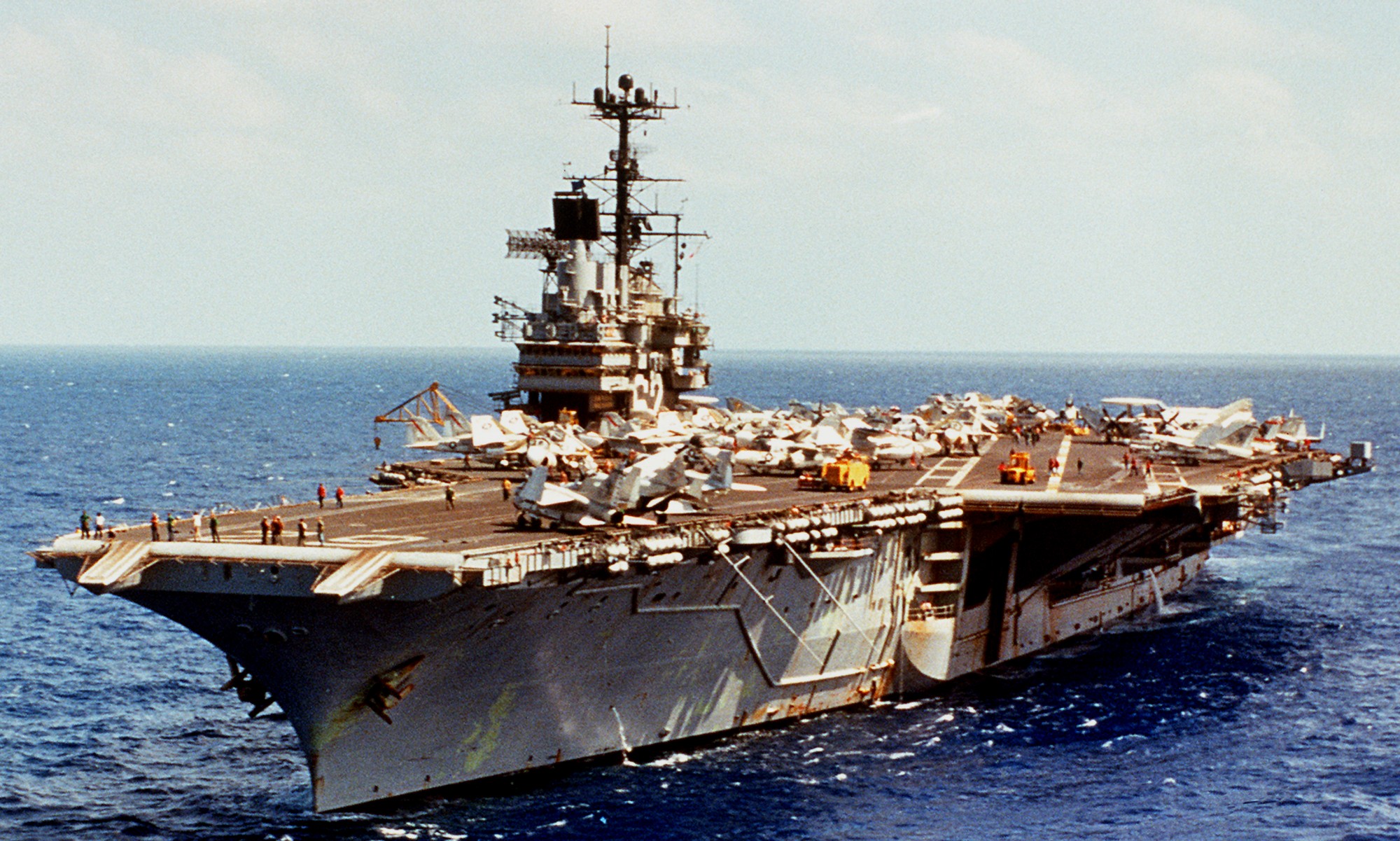 forrestal class aircraft carrier us navy cv-62 uss independence 35cl