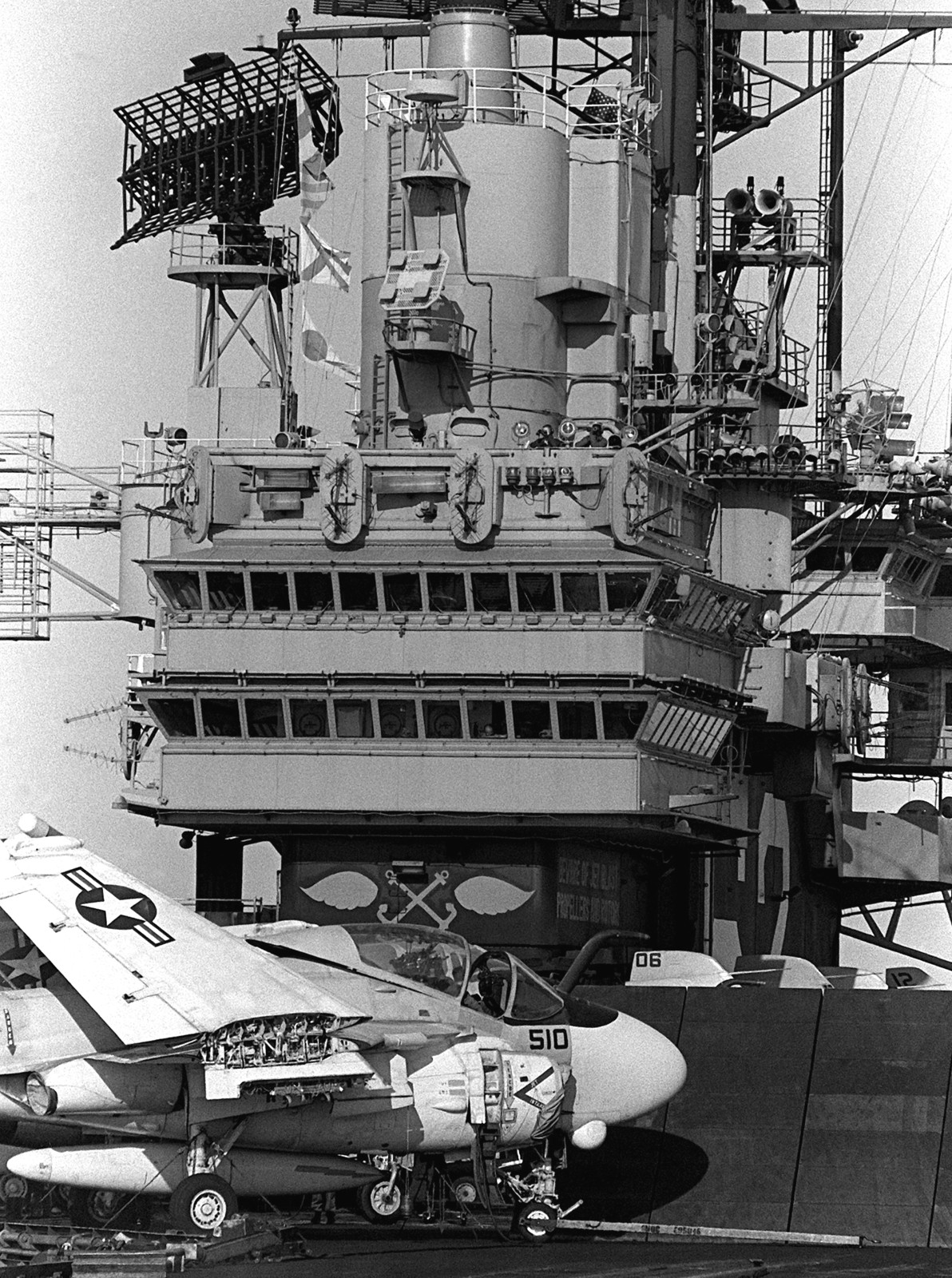 uss independence cv-62 forrestal class aircraft carrier air wing cvw-6 51