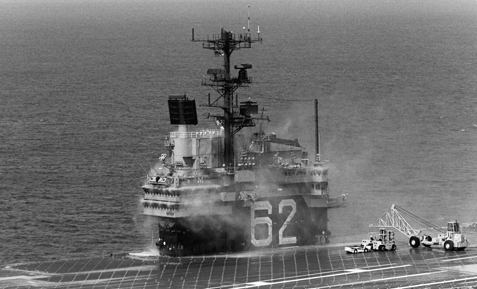 uss independence cv-62 forrestal class aircraft carrier 65