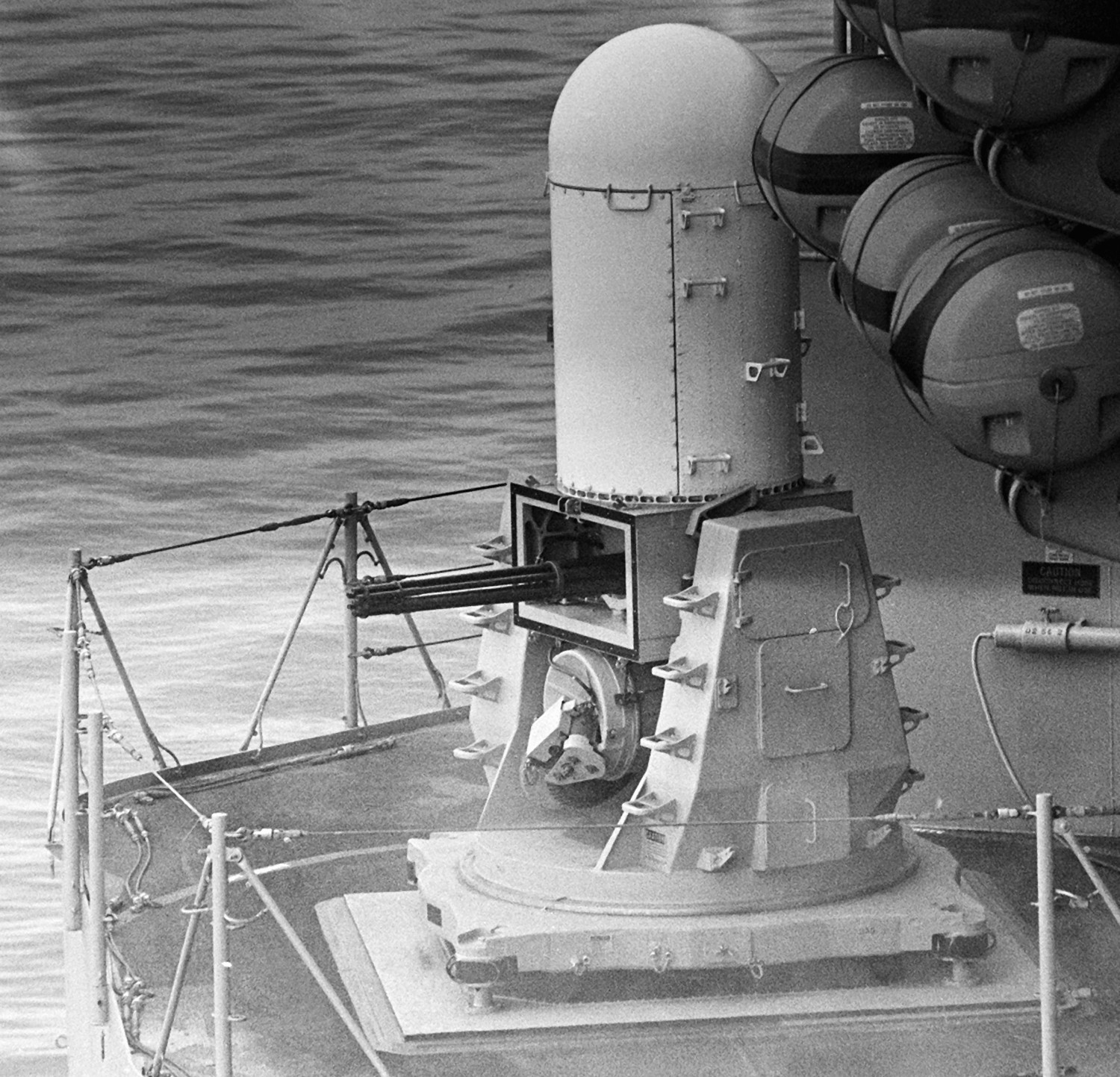 uss independence cv-62 forrestal class aircraft carrier phalanx ciws mk.15 71