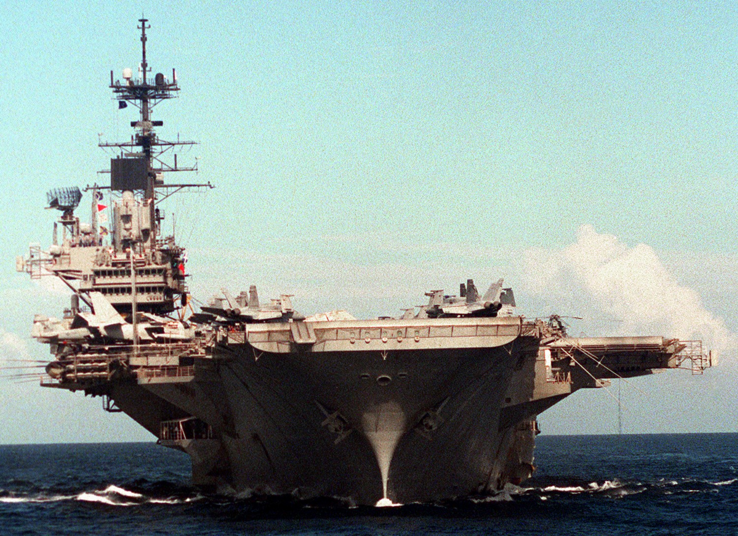 uss independence cv-62 forrestal class aircraft carrier air wing cvw-14 desert storm arabian gulf 1990 84