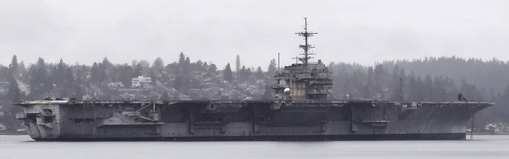 uss independence cv-62 forrestal class aircraft carrier departing puget sound washington for scrap brownsville texas march 2017