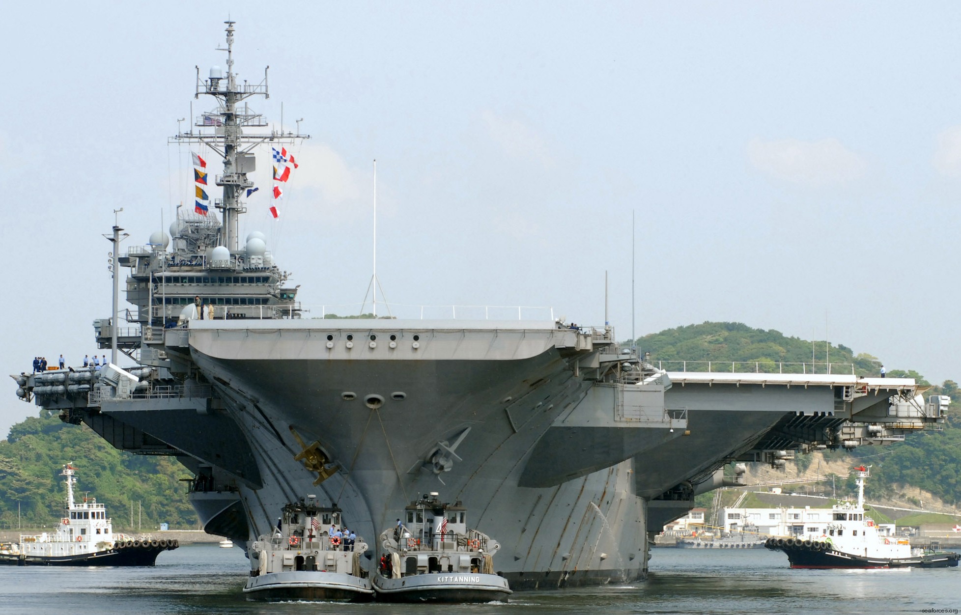 cv-63 uss kitty hawk aircraft carrier yokosuka japan