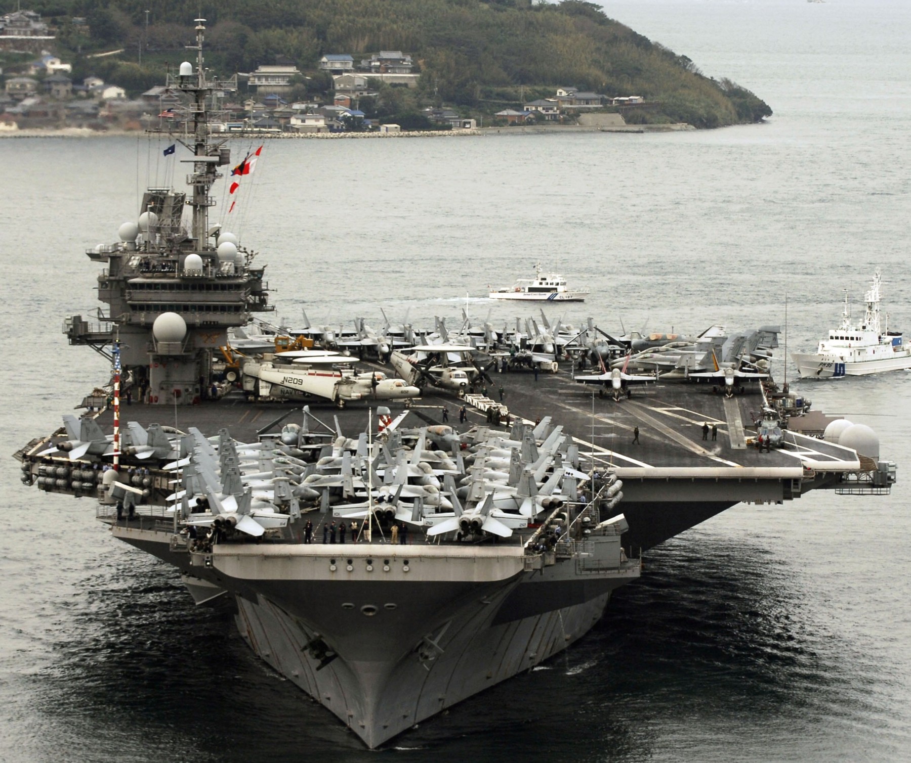 cv-63 uss kitty hawk aircraft carrier air wing cvw-5 us navy 116 sasebo japan port visit