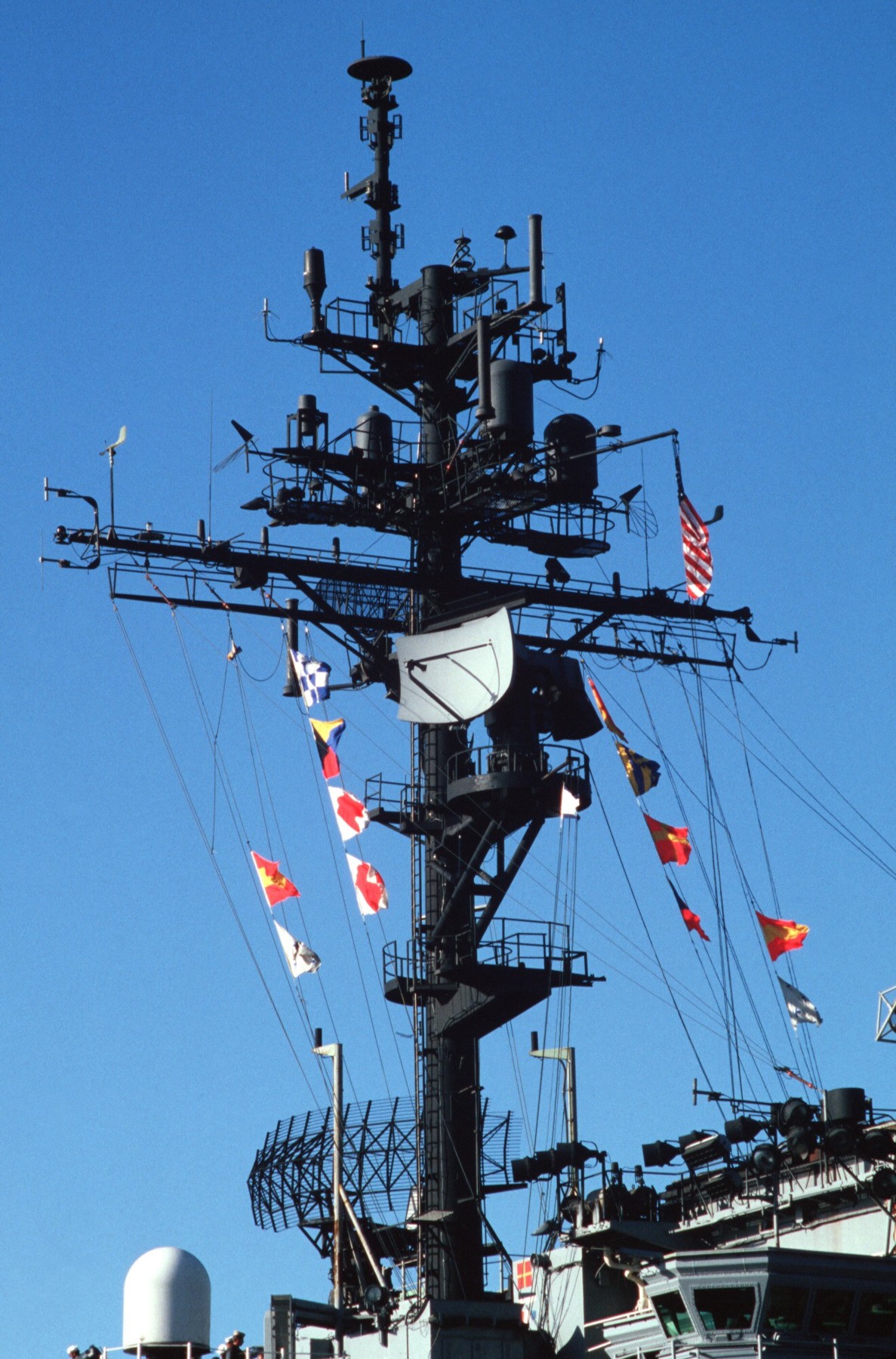 cv-63 uss kitty hawk aircraft carrier 348 mast details antennas