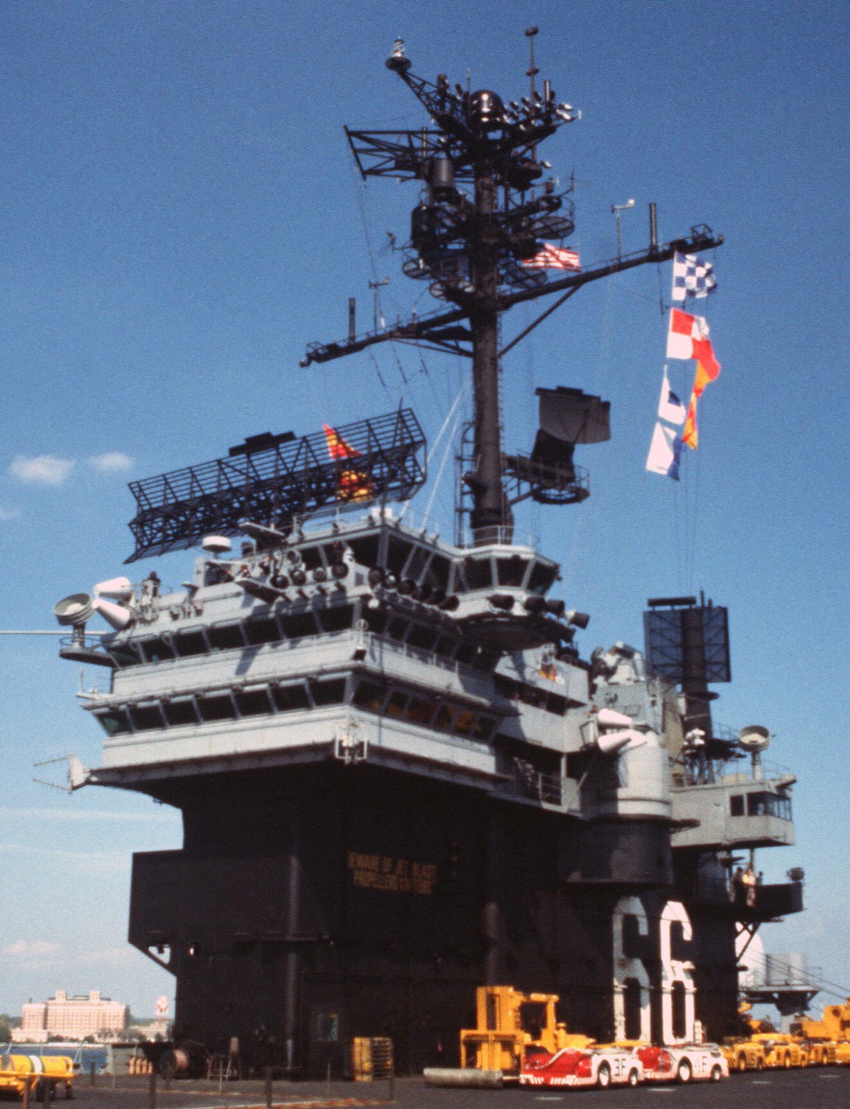cv-66 uss america kitty hawk class aircraft carrier us navy an/sps-43 radar 25