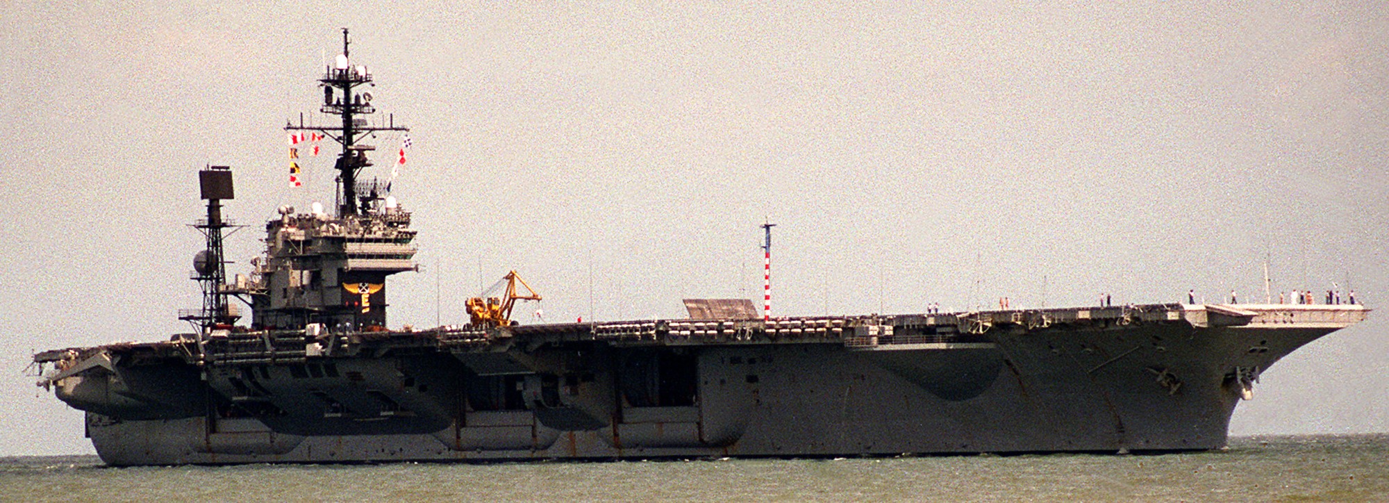 cv-66 uss america kitty hawk class aircraft carrier 107