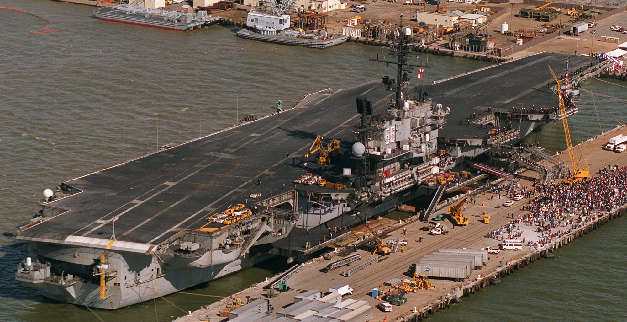 cv-66 uss america kitty hawk class aircraft carrier us navy returning norfolk final deployment 112