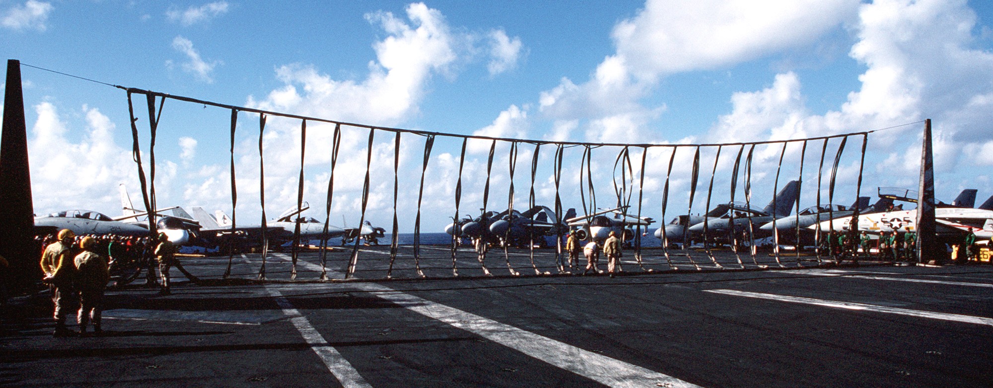 cv-67 uss john f. kennedy aircraft carrier us navy barricade drill 49
