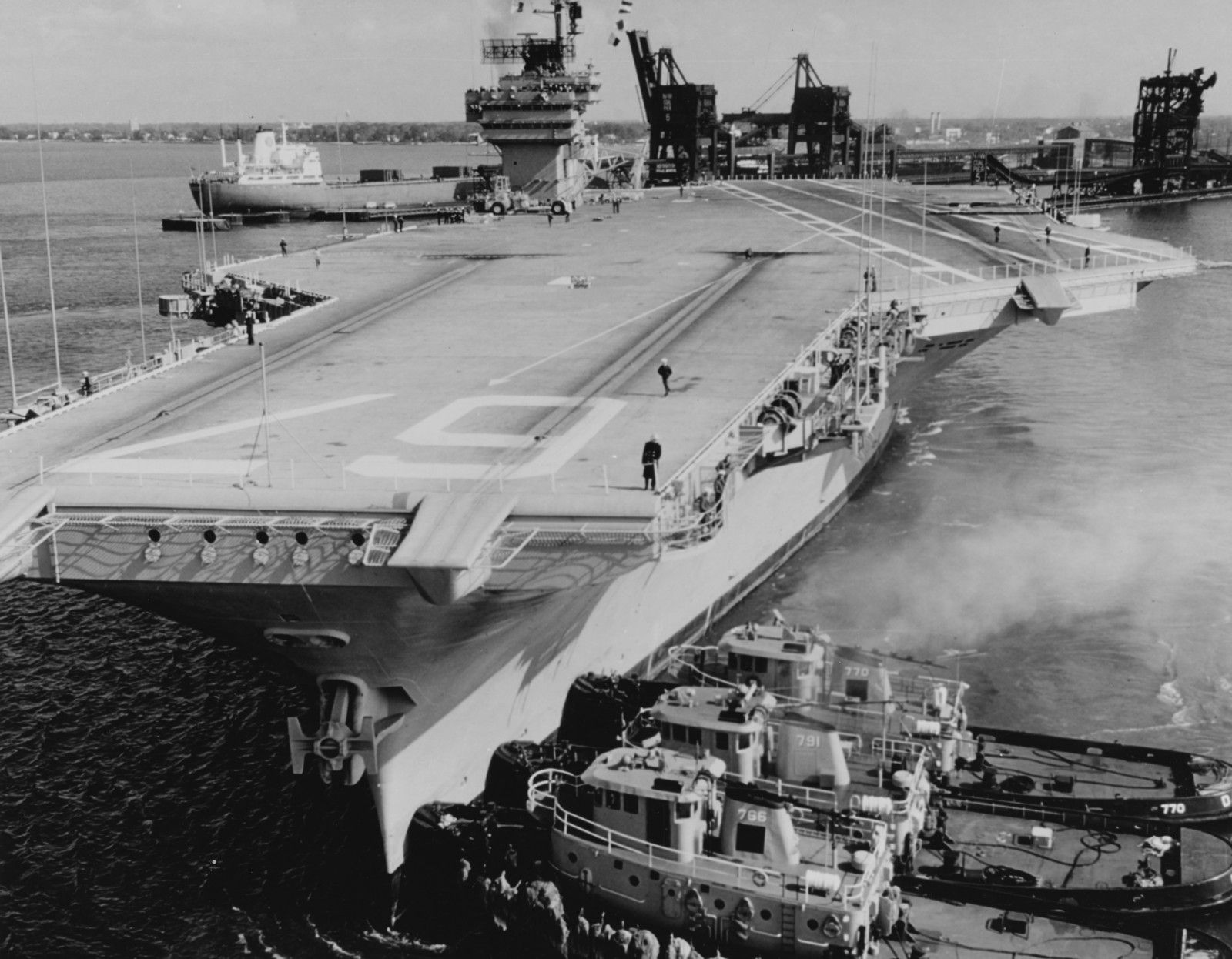 cv-67 uss john f. kennedy aircraft carrier norfolk 1968 51