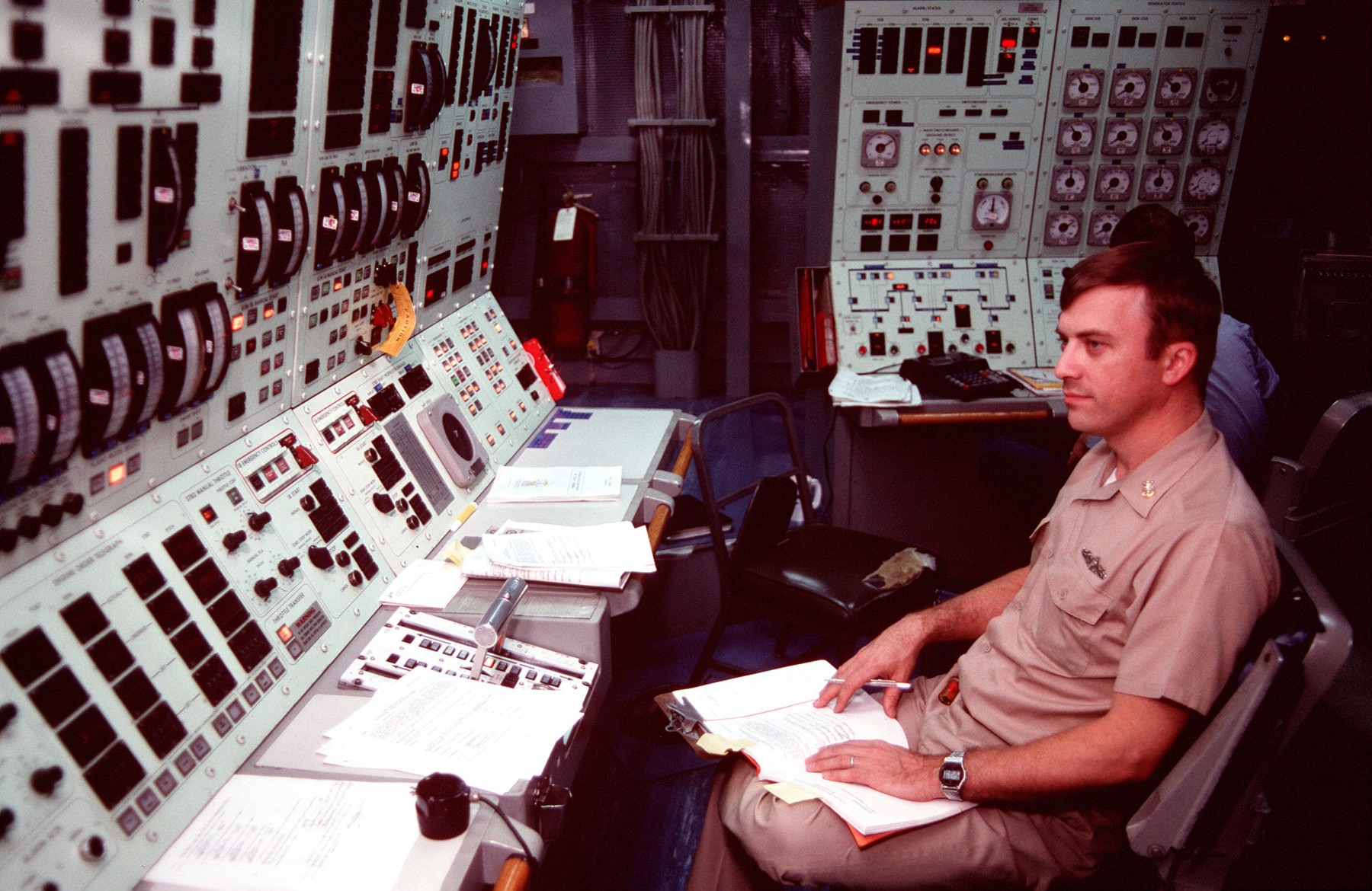 uss john f. kennedy cv-67 engine control room 1990 98