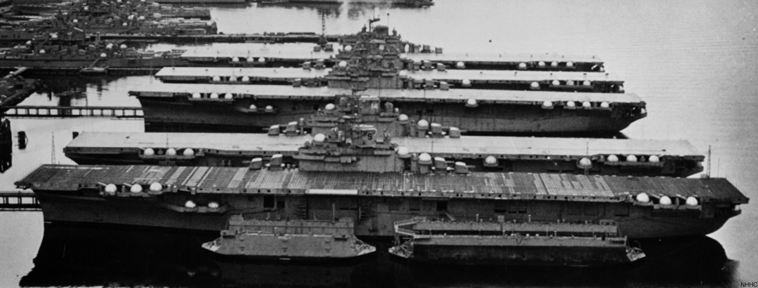 cv-9 uss essex aircraft carrier us navy mothballed puget sound naval shipyard bremerton washington 23