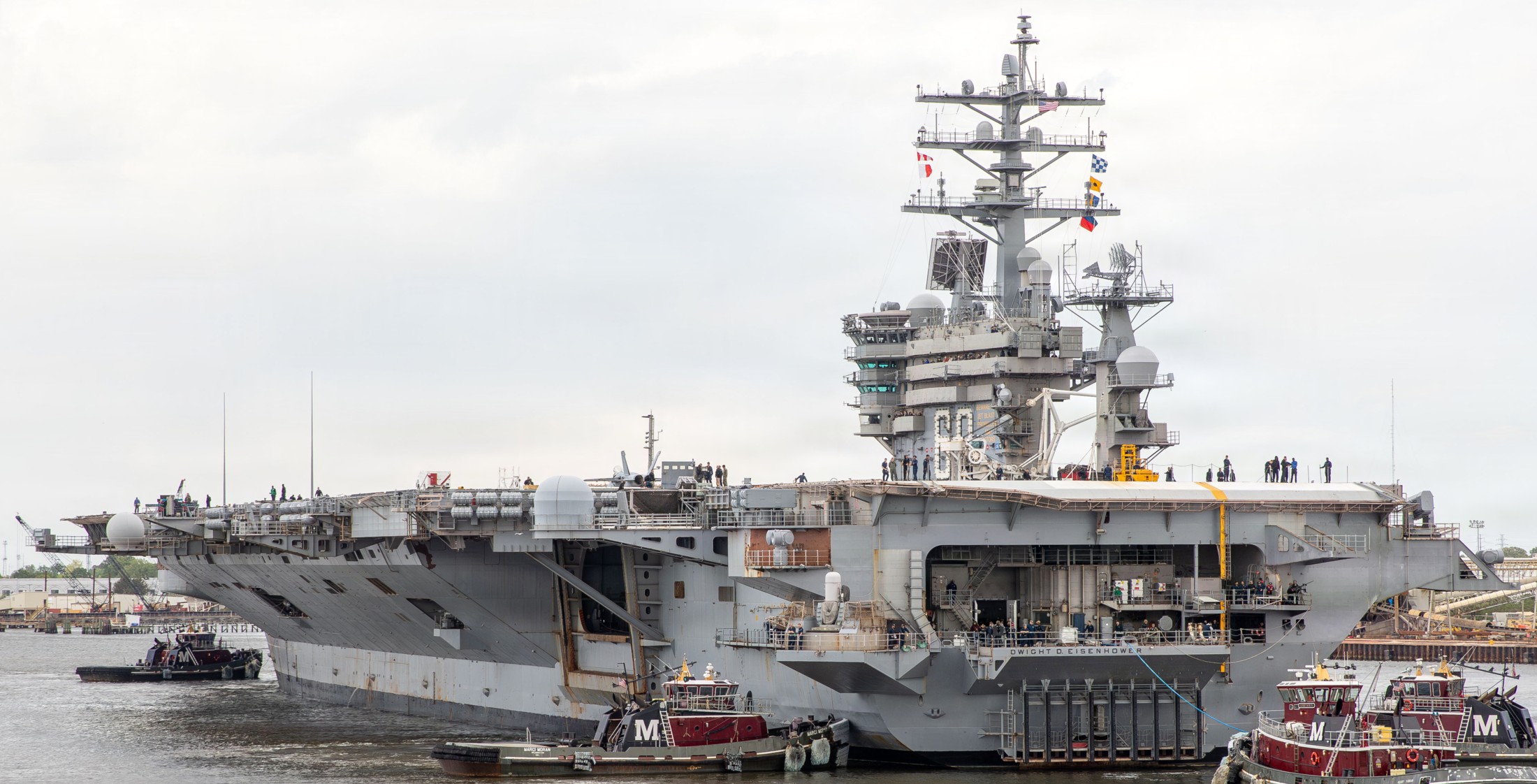 uss dwight d. eisenhower cvn-69 aircraft carrier norfolk naval shipyard planned incremental availability 2026 530