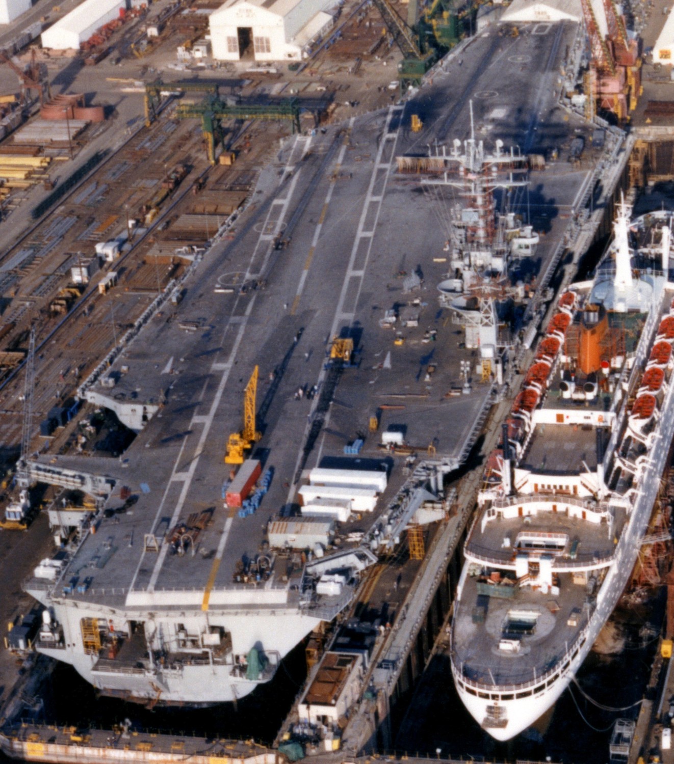cvn-70 uss carl vinson nimitz class aircraft carrier us navy newport news shipbuilding drydock virginia 02