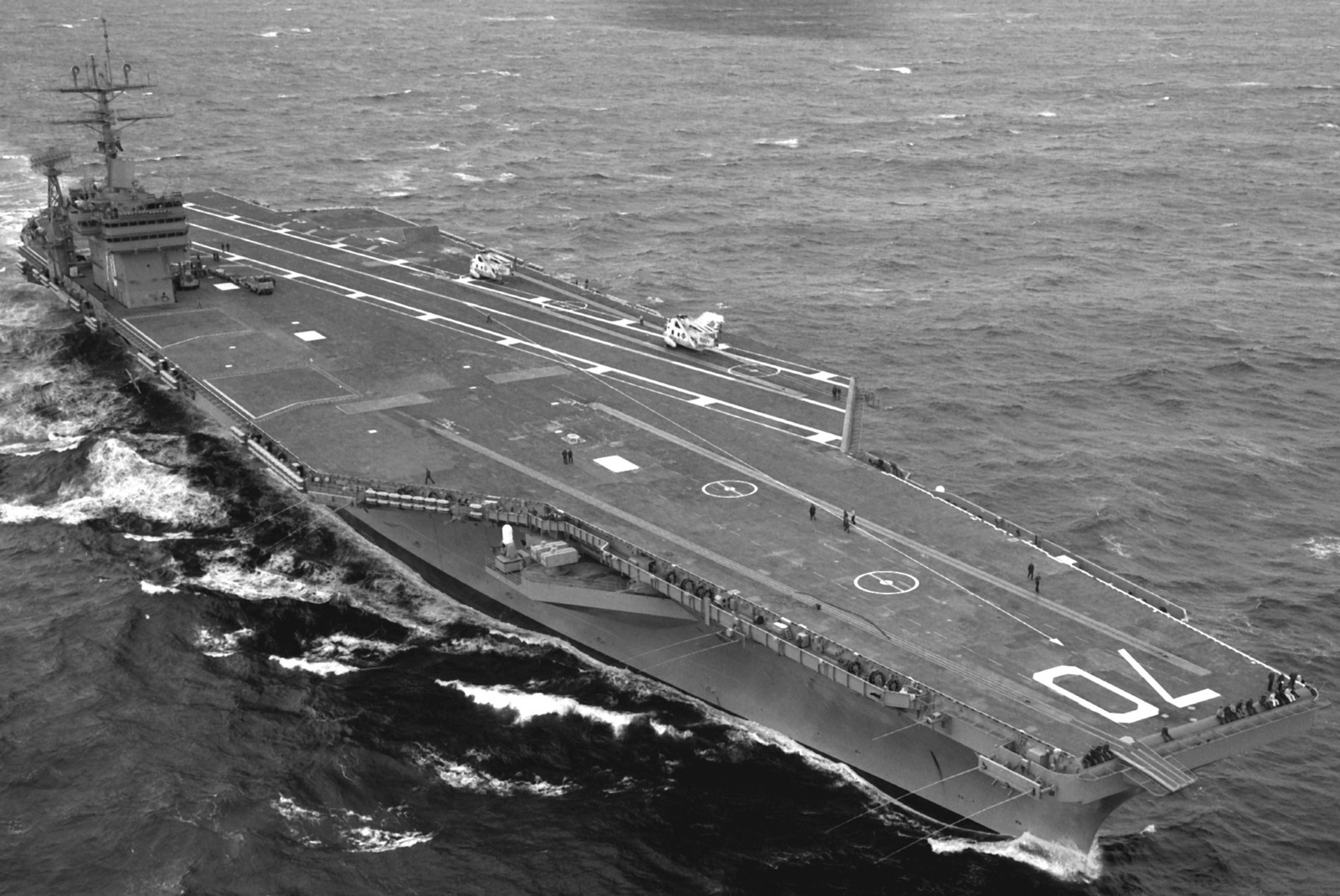 cvn-70 uss carl vinson nimitz class aircraft carrier us navy 07