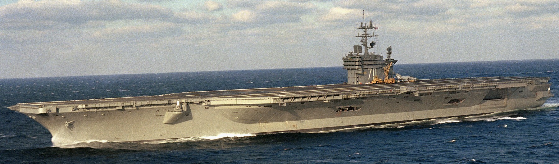 cvn-70 uss carl vinson nimitz class aircraft carrier us navy 13