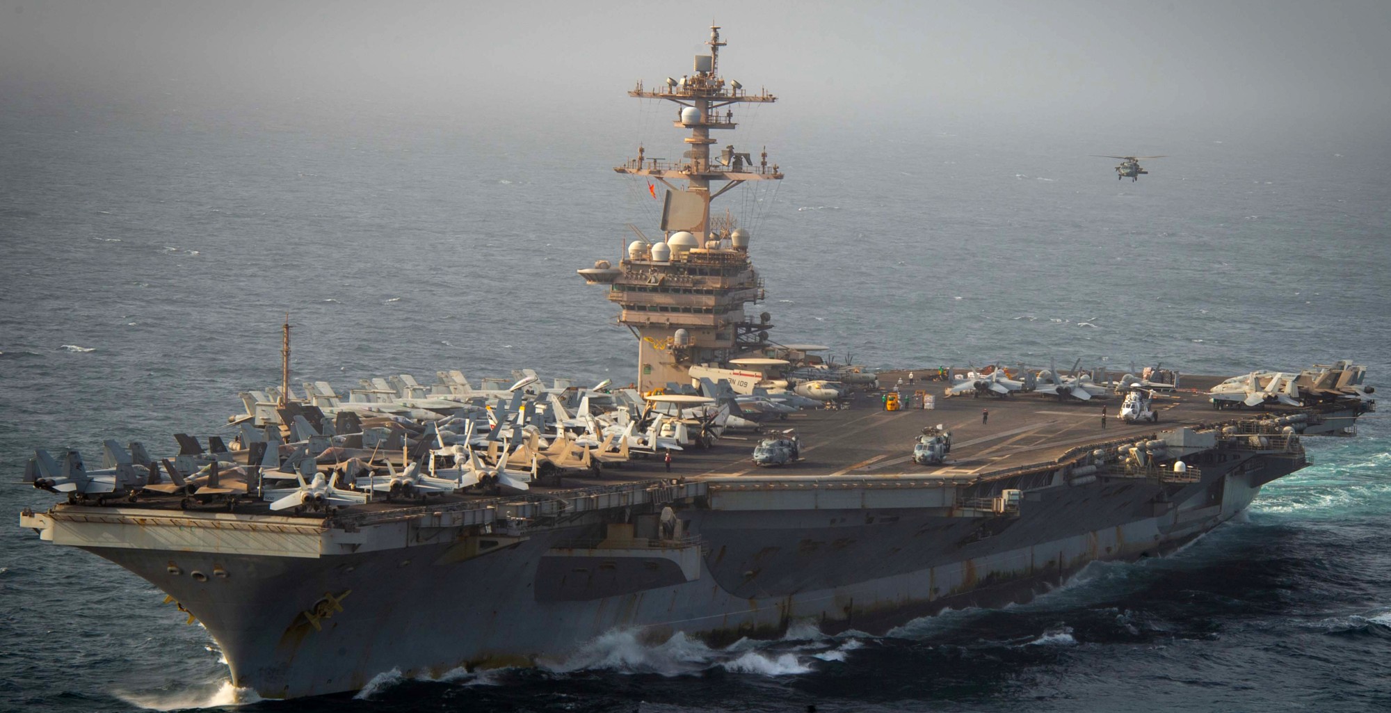 米軍　アメリカ海軍　カールビンソン　空母　CVN70  航空母艦 USS Carl Vinson Deploys to Western Pacific: Jan. 05, 2018