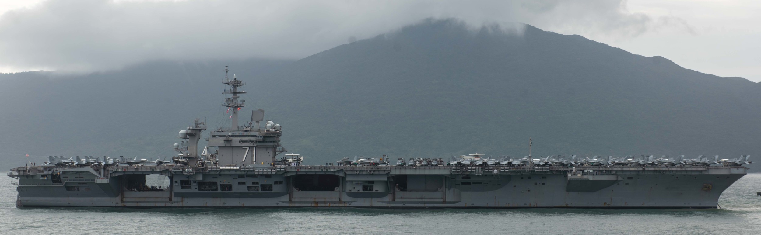 cvn-71 uss theodore roosevelt nimitz class aircraft carrier air wing cvw-11 da nang vietnam 249