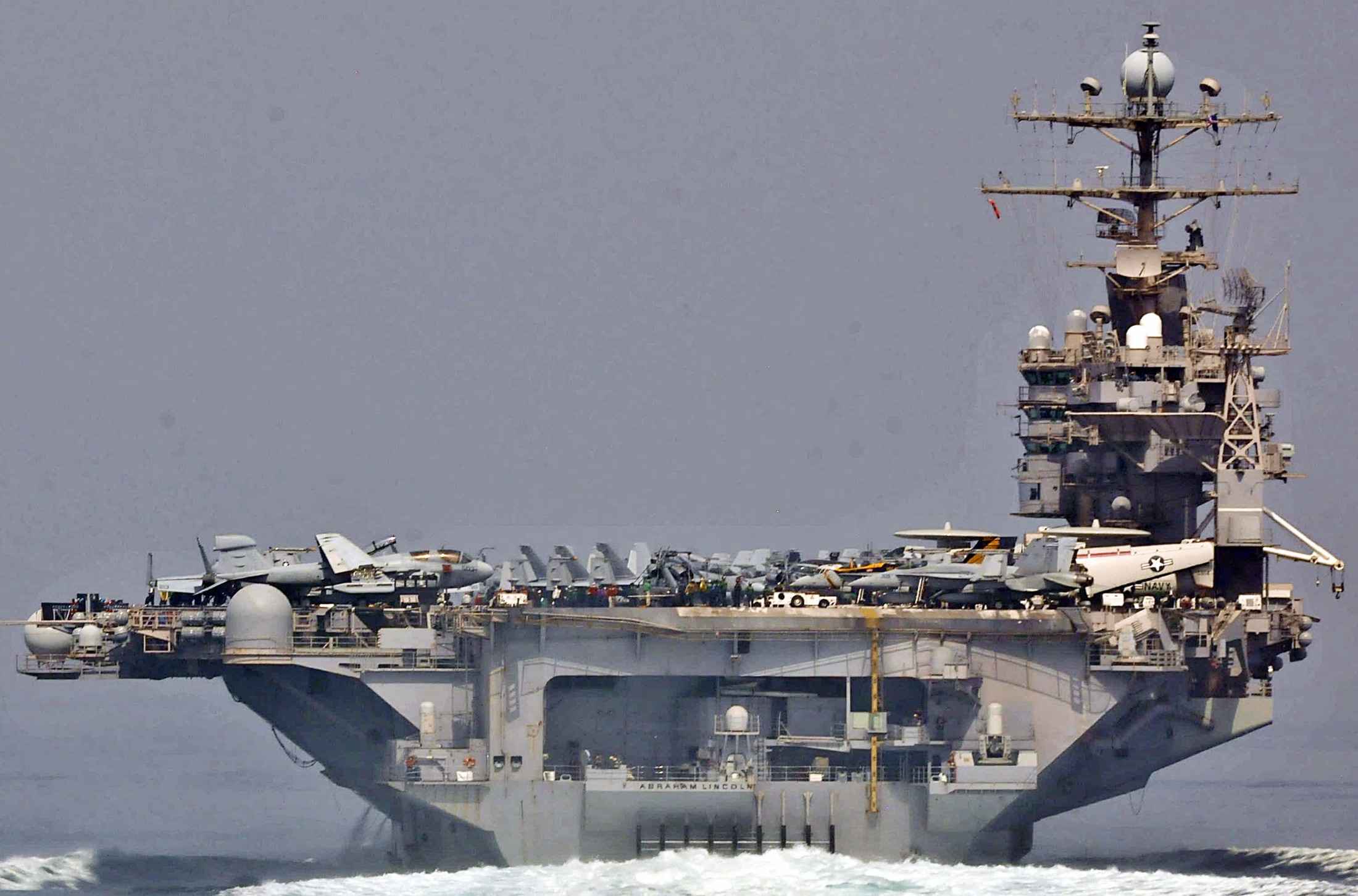 cvn-72 uss abraham lincoln nimitz class aircraft carrier air wing cvw-2 us navy strait of hormuz 80