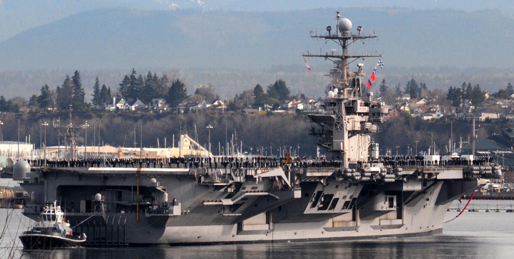 cvn-72 uss abraham lincoln nimitz class aircraft carrier us navy returning naval station everett washington 85