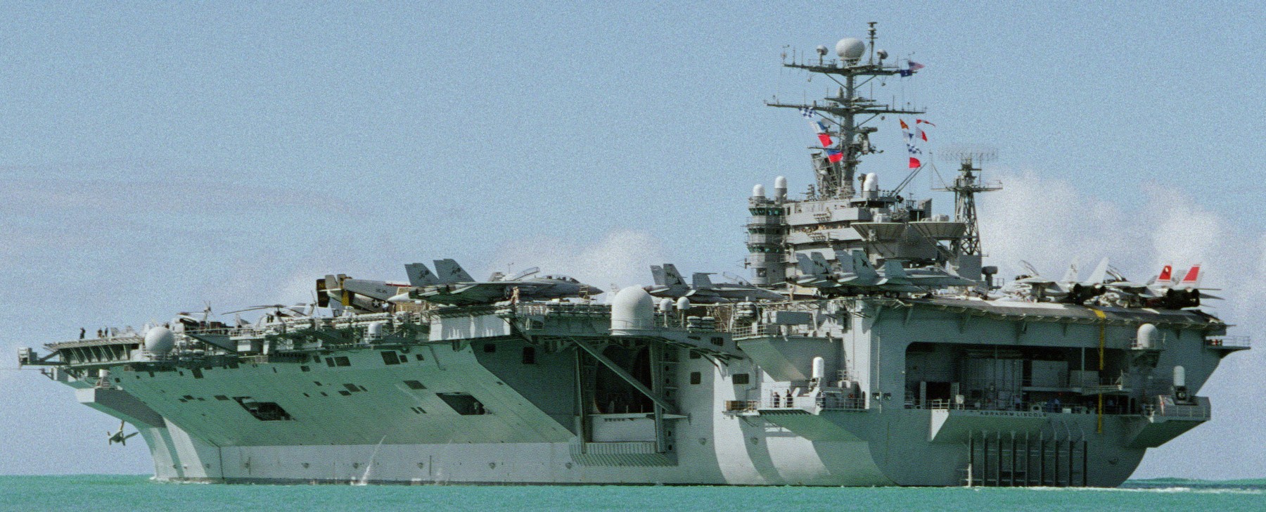 cvn-72 uss abraham lincoln nimitz class aircraft carrier air wing cvw-14 us navy exercise rimpac 2000 105