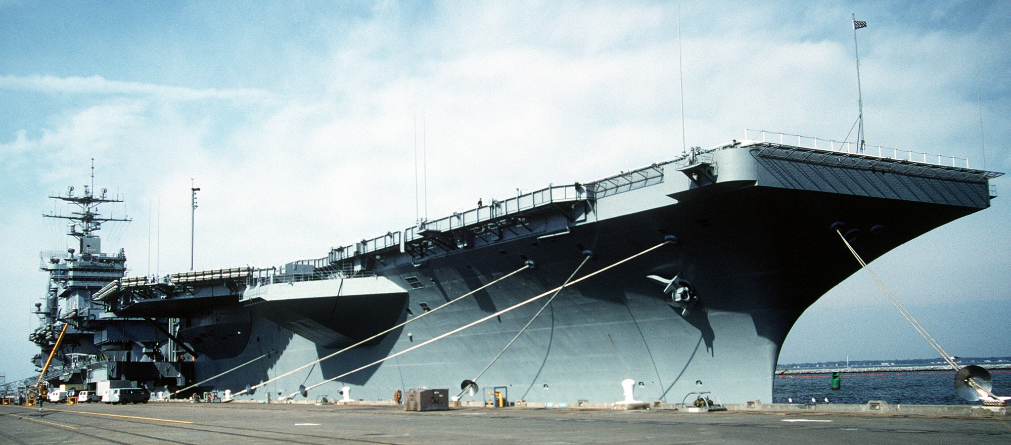 cvn-72 uss abraham lincoln nimitz class aircraft carrier us navy naval station norfolk virginia 128