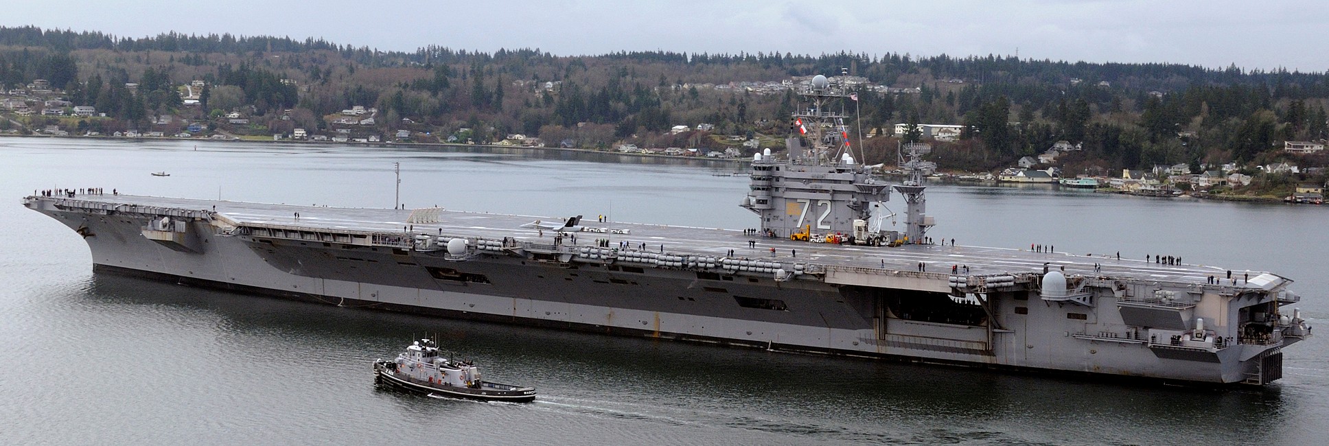 cvn-72 uss abraham lincoln nimitz class aircraft carrier us navy puget sound naval shipyard p65