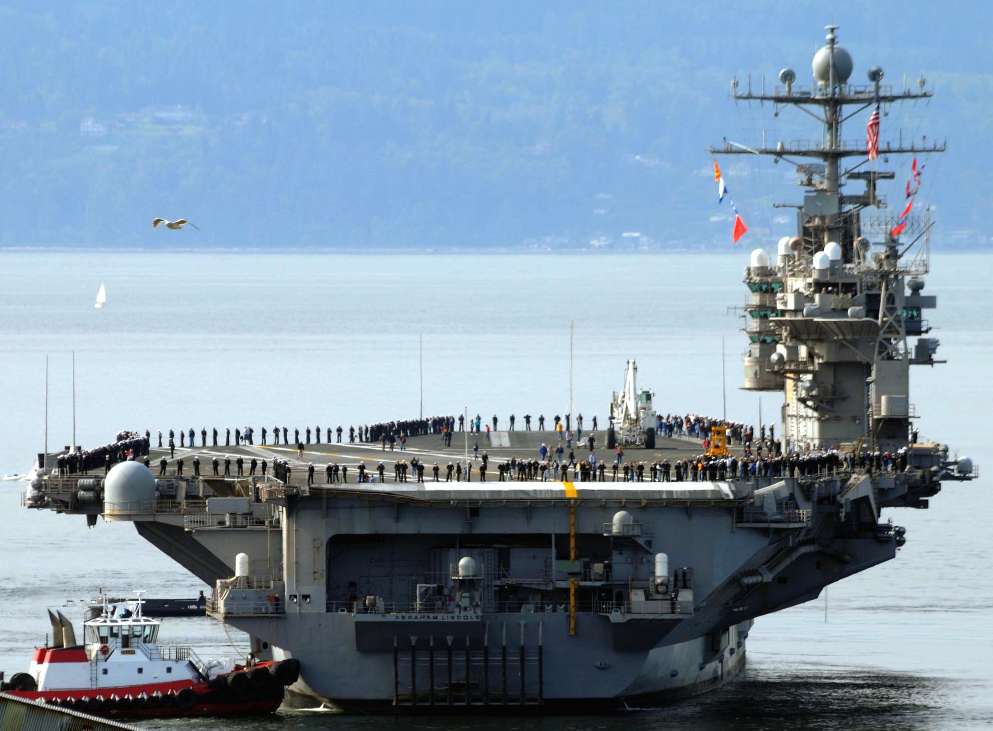 cvn-72 uss abraham lincoln nimitz class aircraft carrier us navy returning everett washington p66