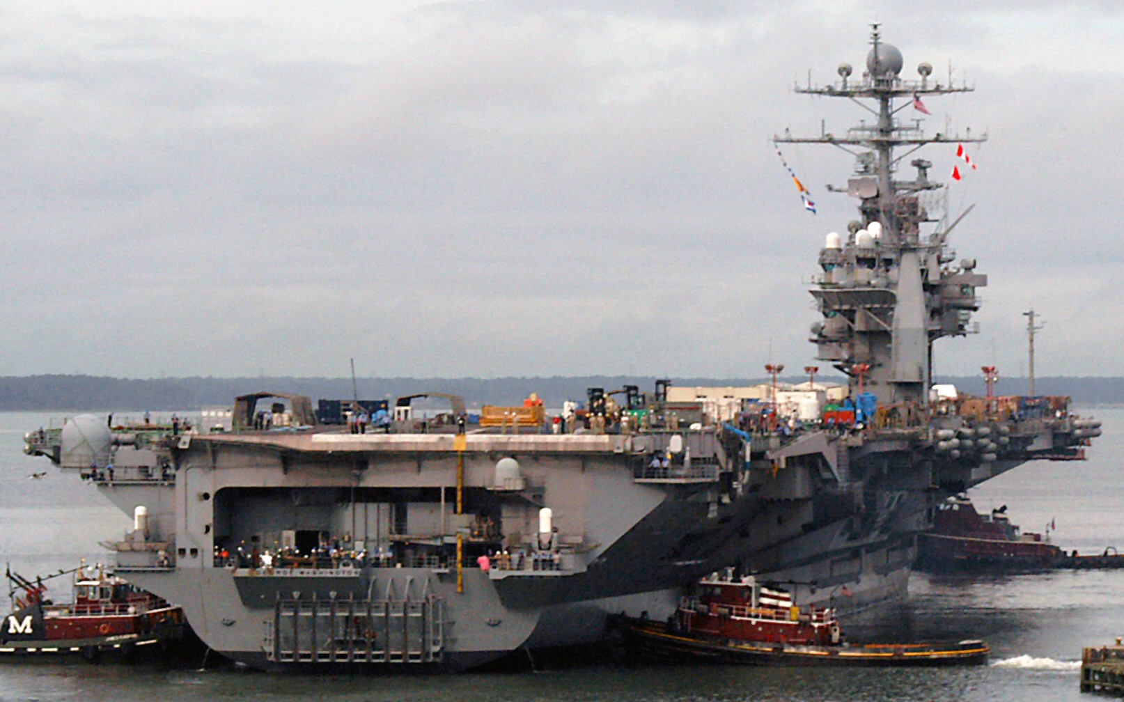 cvn-73 uss george washington nimitz class aircraft carrier us navy dpia newport news 23