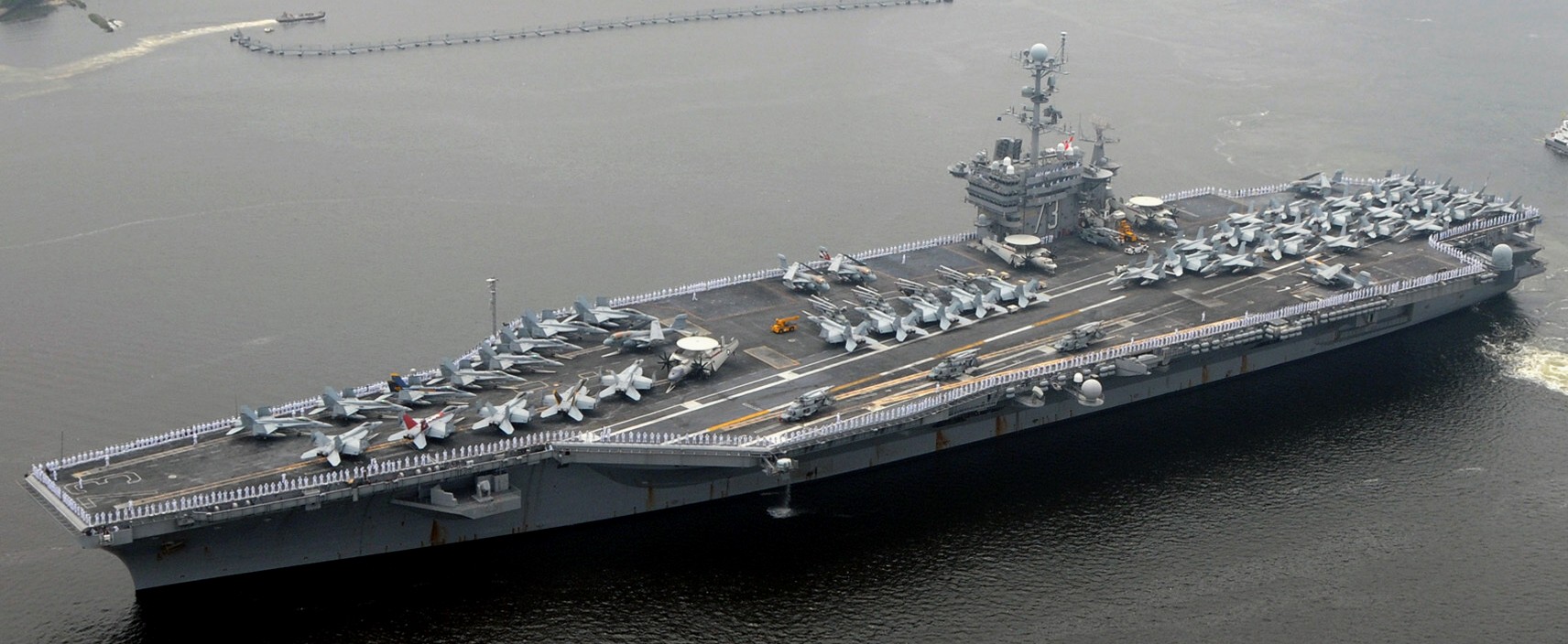 cvn-73 uss george washington nimitz class aircraft carrier air wing cvw-5 departing yokosuka 41