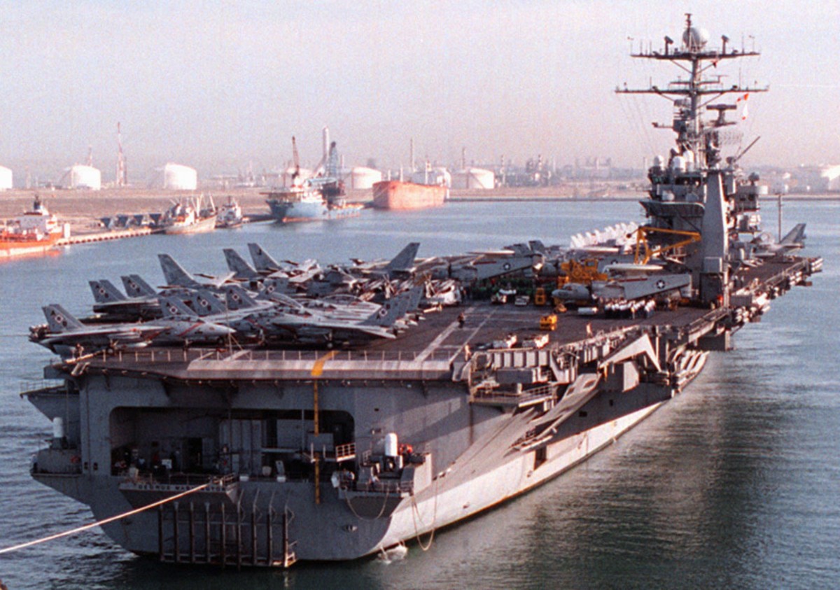 cvn-73 uss george washington nimitz class aircraft carrier air wing cvw-1 jebel ali uae 77