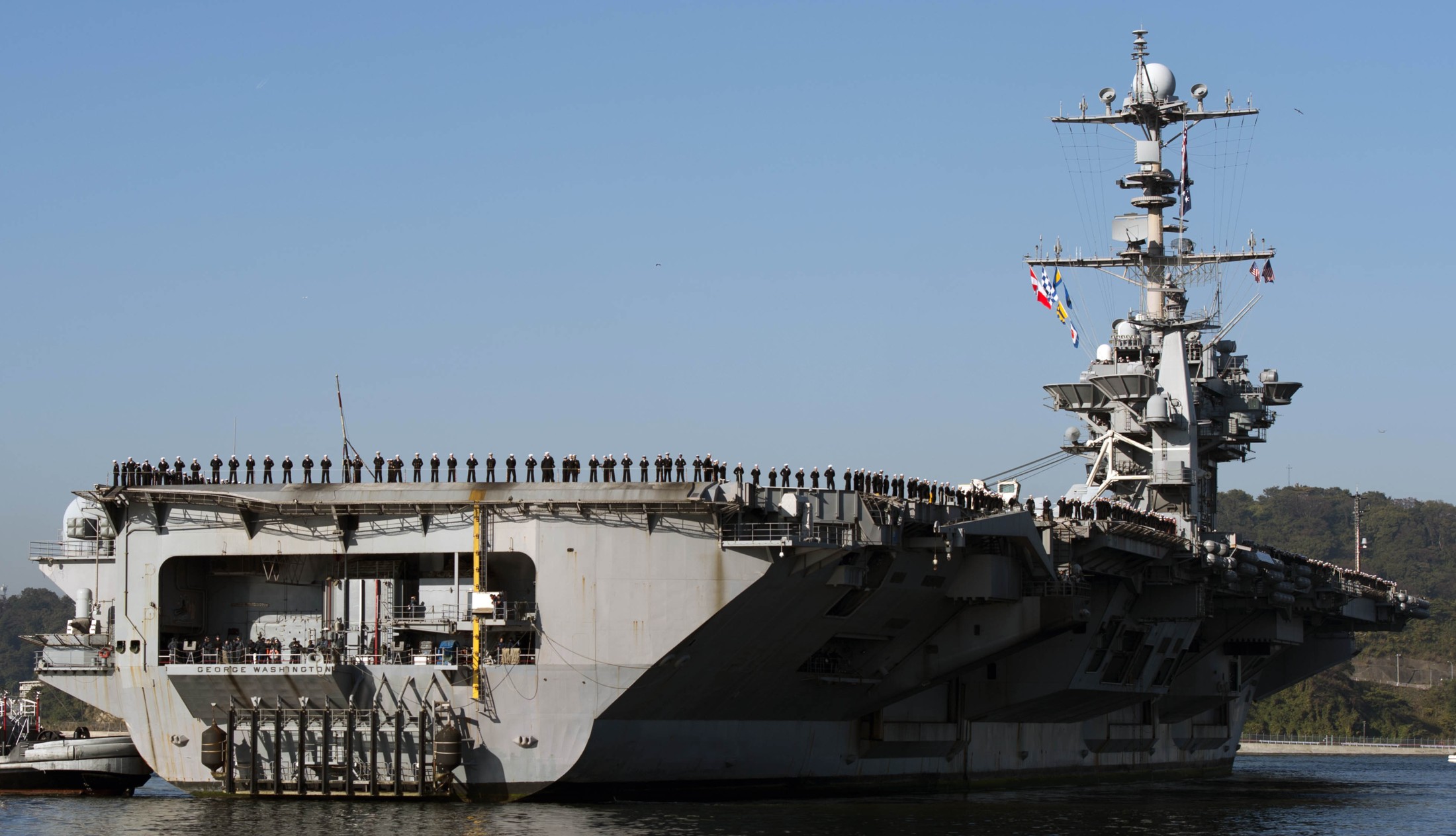 cvn-73 uss george washington nimitz class aircraft carrier returning yokosuka 103