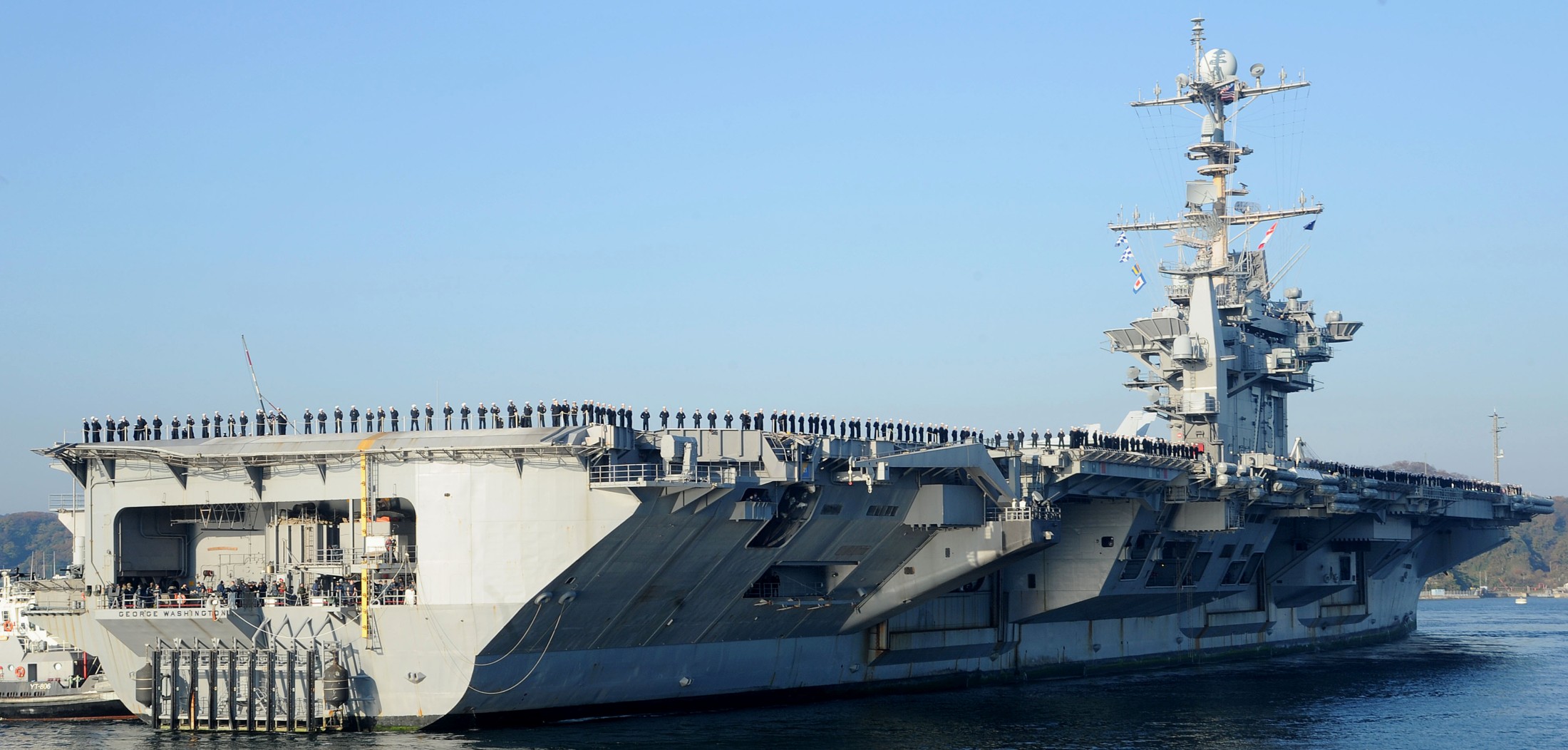 cvn-73 uss george washington nimitz class aircraft carrier us navy returning yokosuka 2013 110