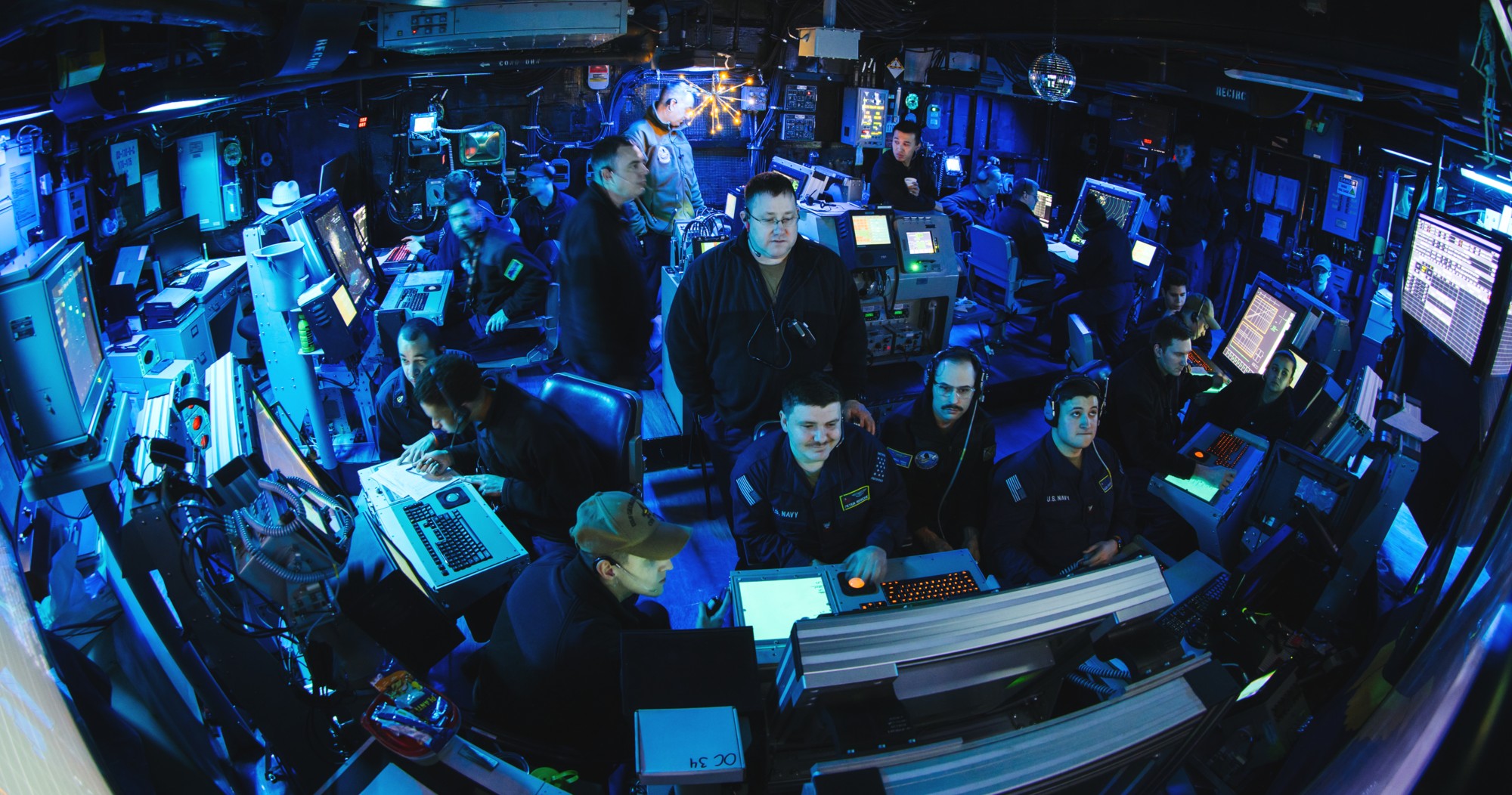 cvn-73 uss george washington nimitz class aircraft carrier air traffic control center atcc 145